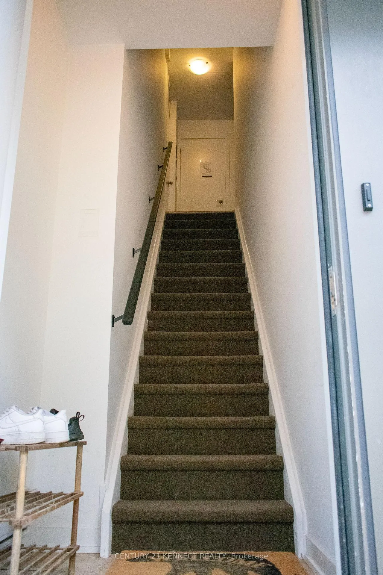 Photo 4 of Unit 46, 1740 Simcoe Street N, Oshawa, Samac — HOMEH