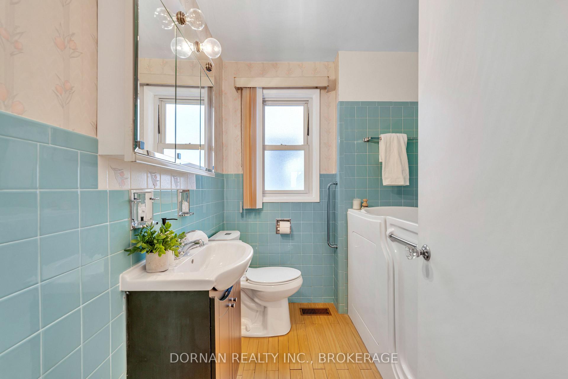 Photo 22 of 11 Frey Crescent, Scarborough, Wexford-Maryvale — HOMEH