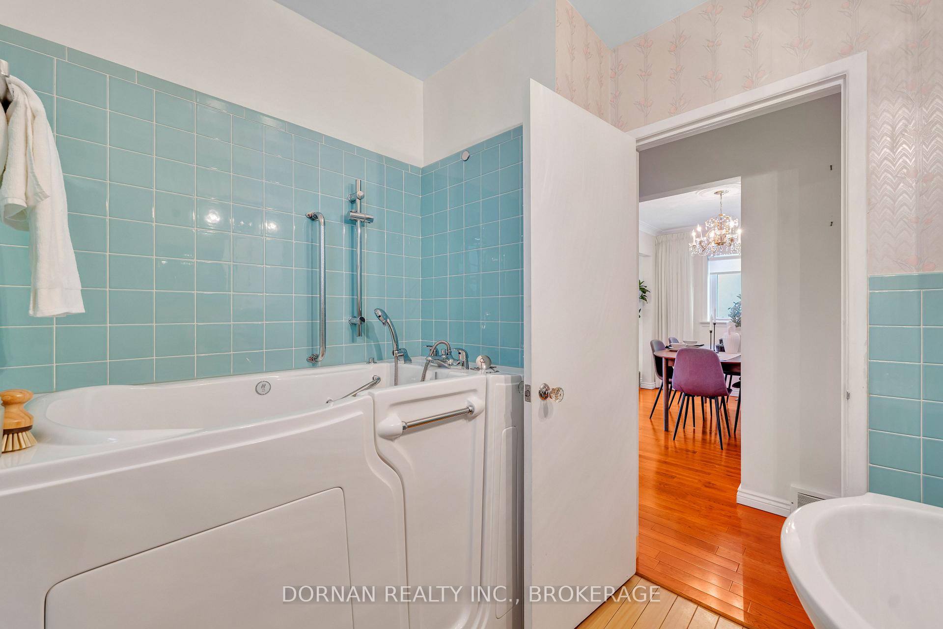 Photo 23 of 11 Frey Crescent, Scarborough, Wexford-Maryvale — HOMEH