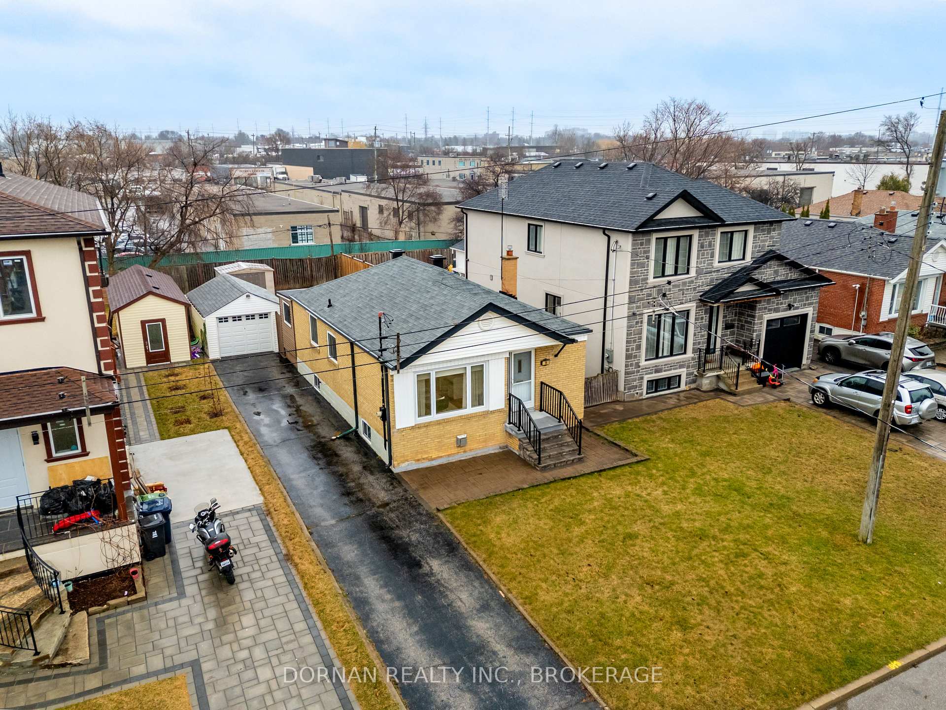 Photo 39 of 11 Frey Crescent, Scarborough, Wexford-Maryvale — HOMEH