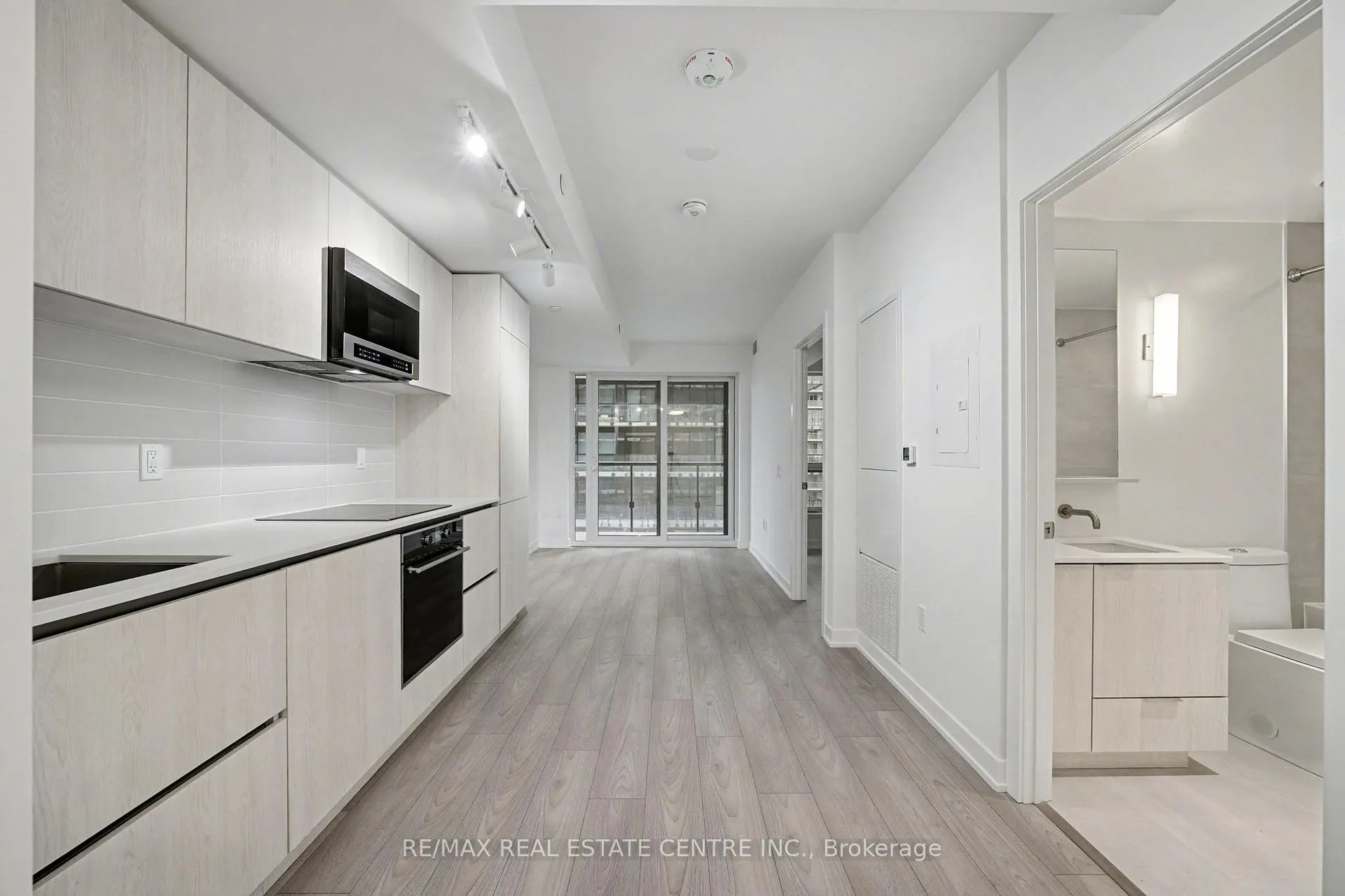 Photo 5 of Unit 1109, 120 Broadway Avenue, Toronto, Mount Pleasant West — HOMEH