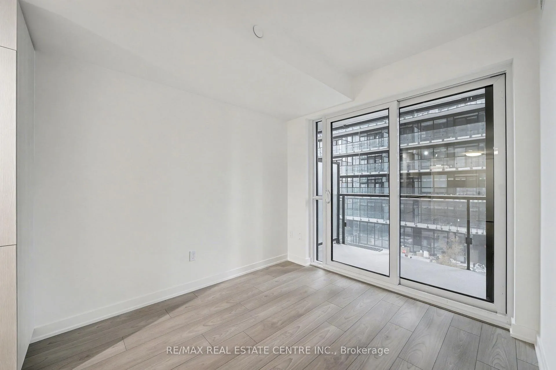 Photo 13 of Unit 1109, 120 Broadway Avenue, Toronto, Mount Pleasant West — HOMEH