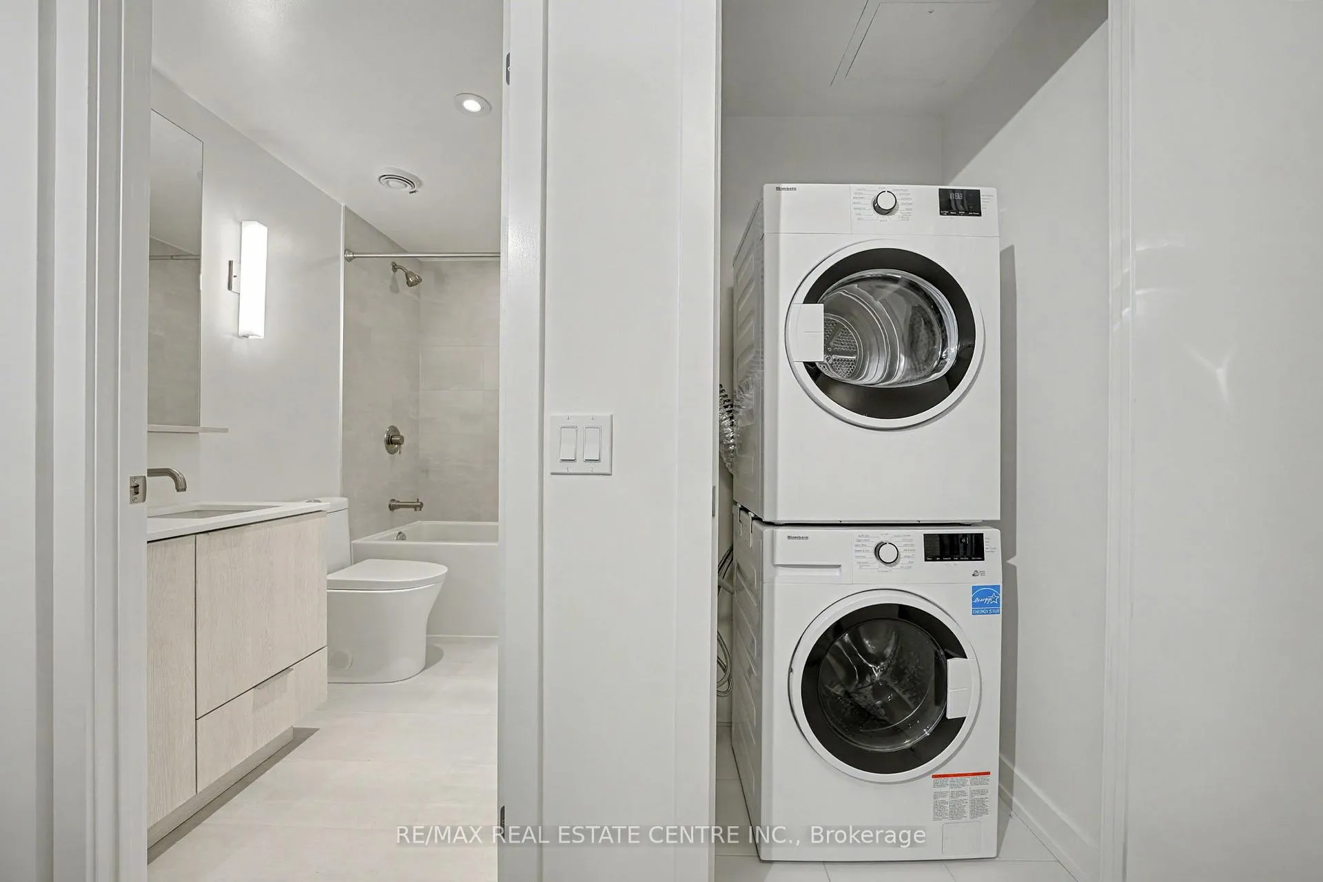 Photo 16 of Unit 1109, 120 Broadway Avenue, Toronto, Mount Pleasant West — HOMEH