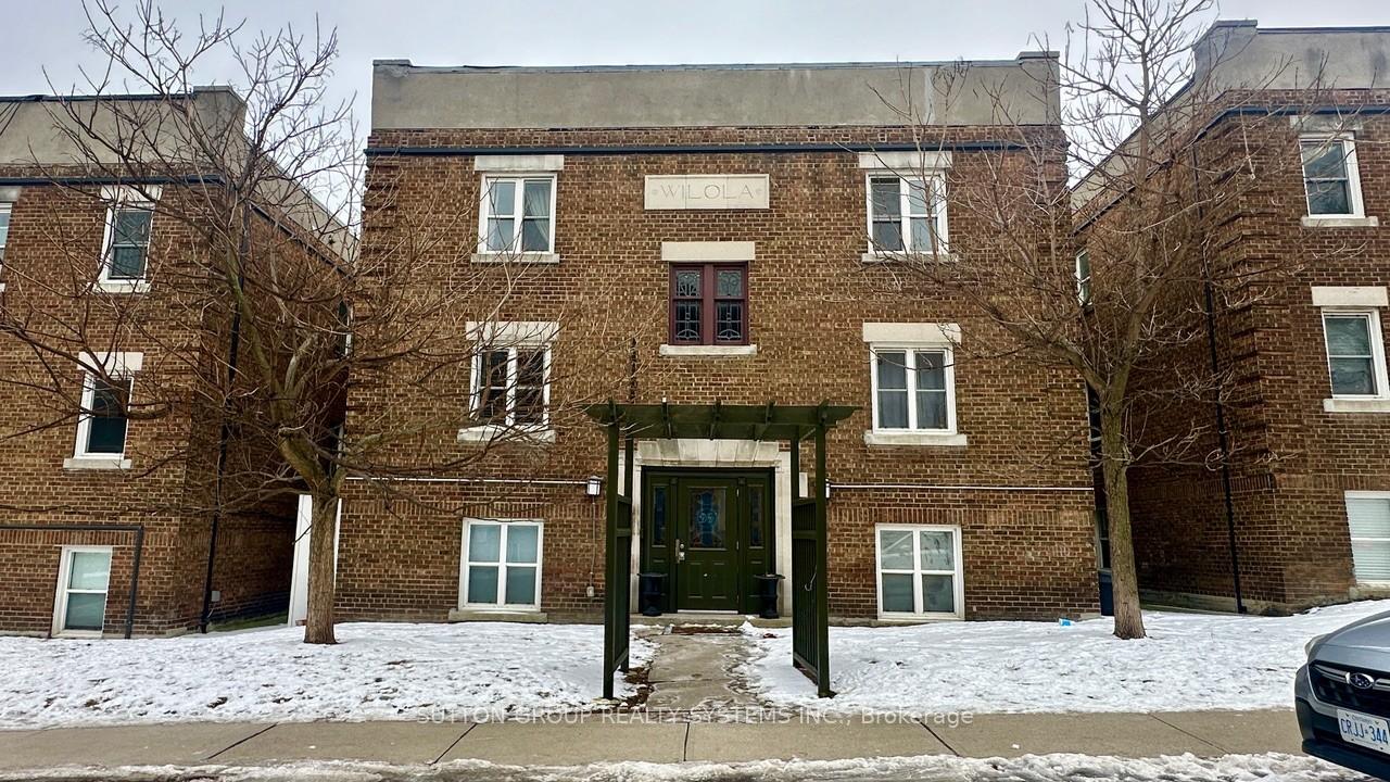 Front of Unit C4, 98 Leuty Avenue