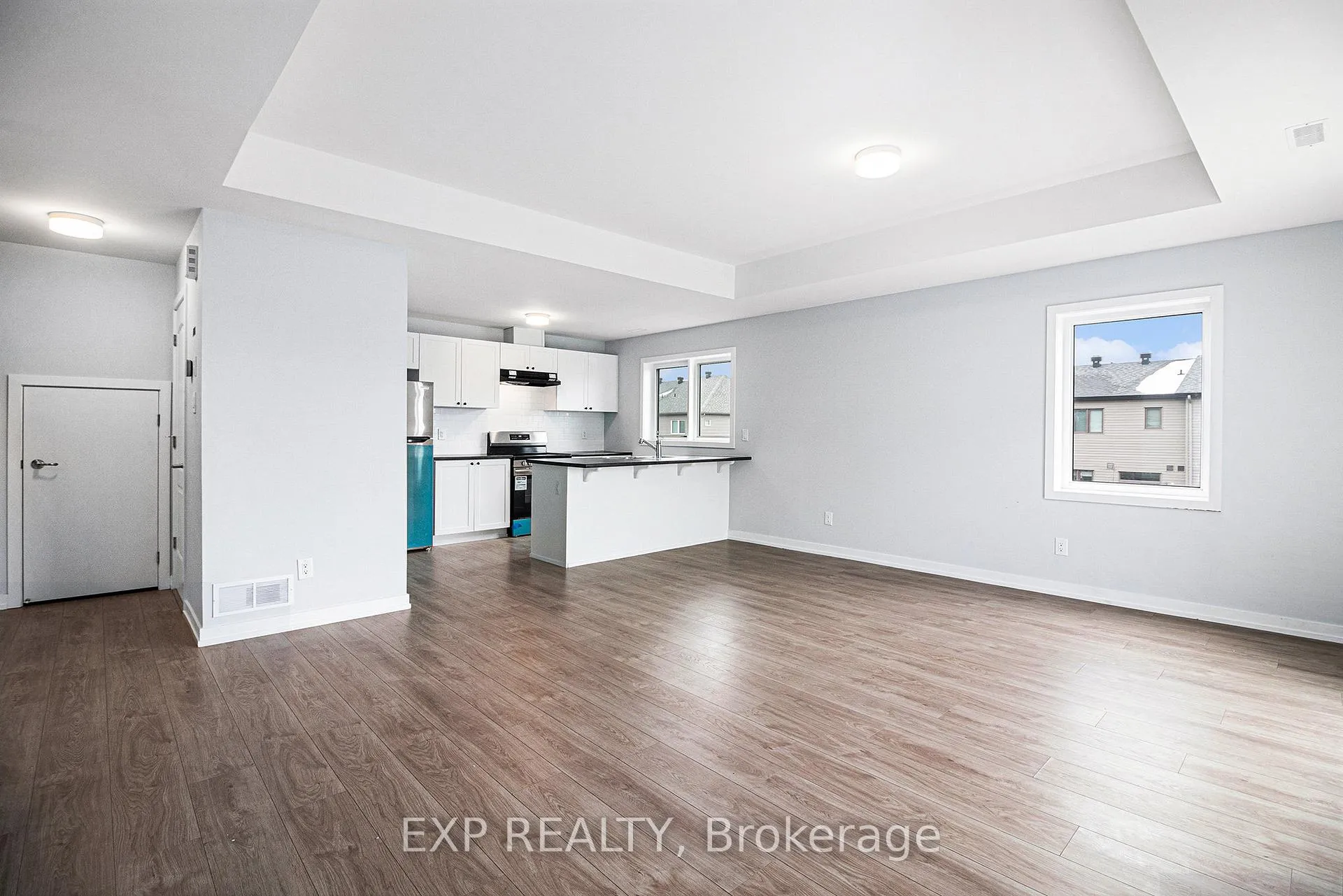 Photo 3 of 57 Dashing Private, Ottawa, Avalon West — HOMEH