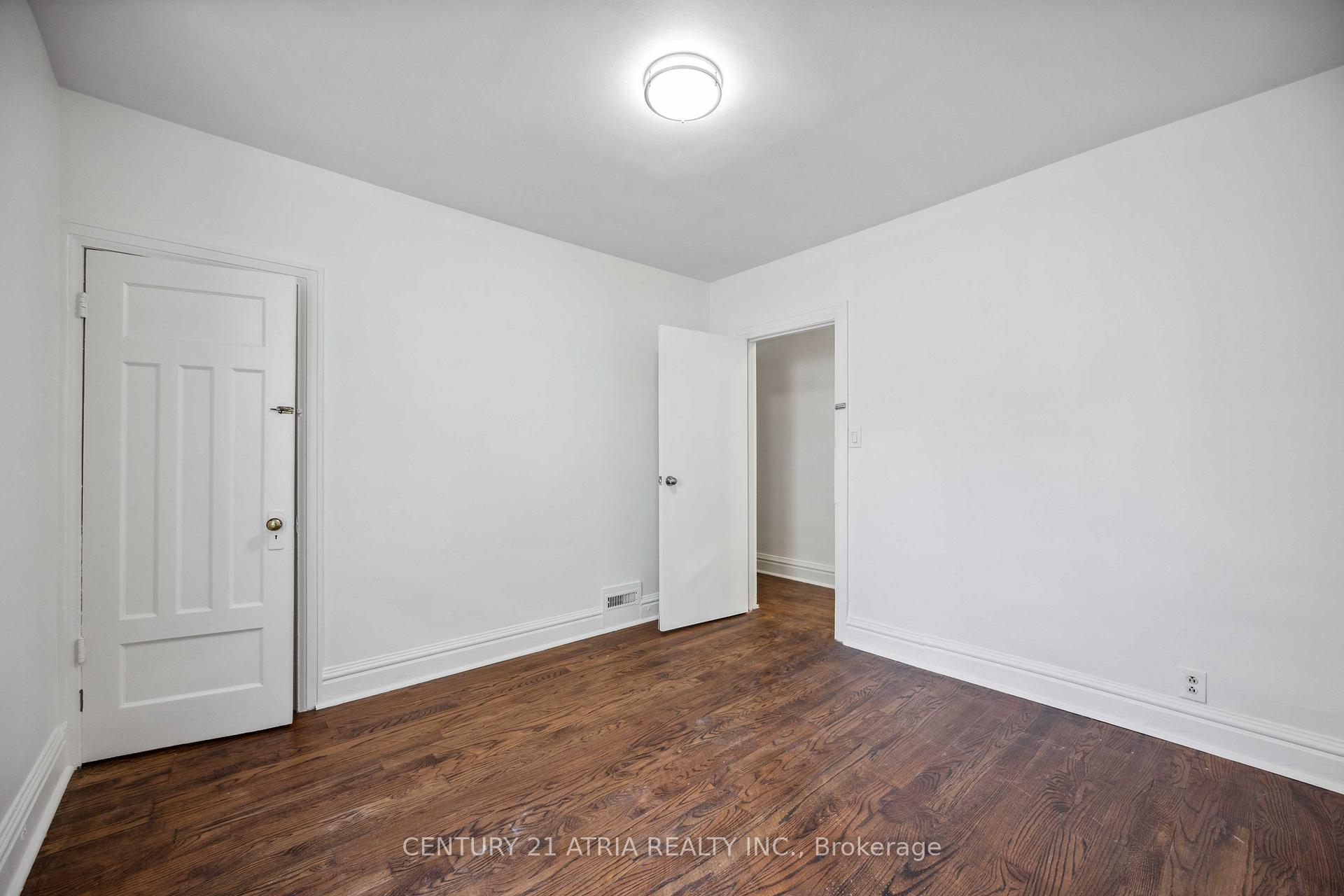 Photo 20 of 1860 Gerrard Street E, Toronto, Woodbine Corridor — HOMEH
