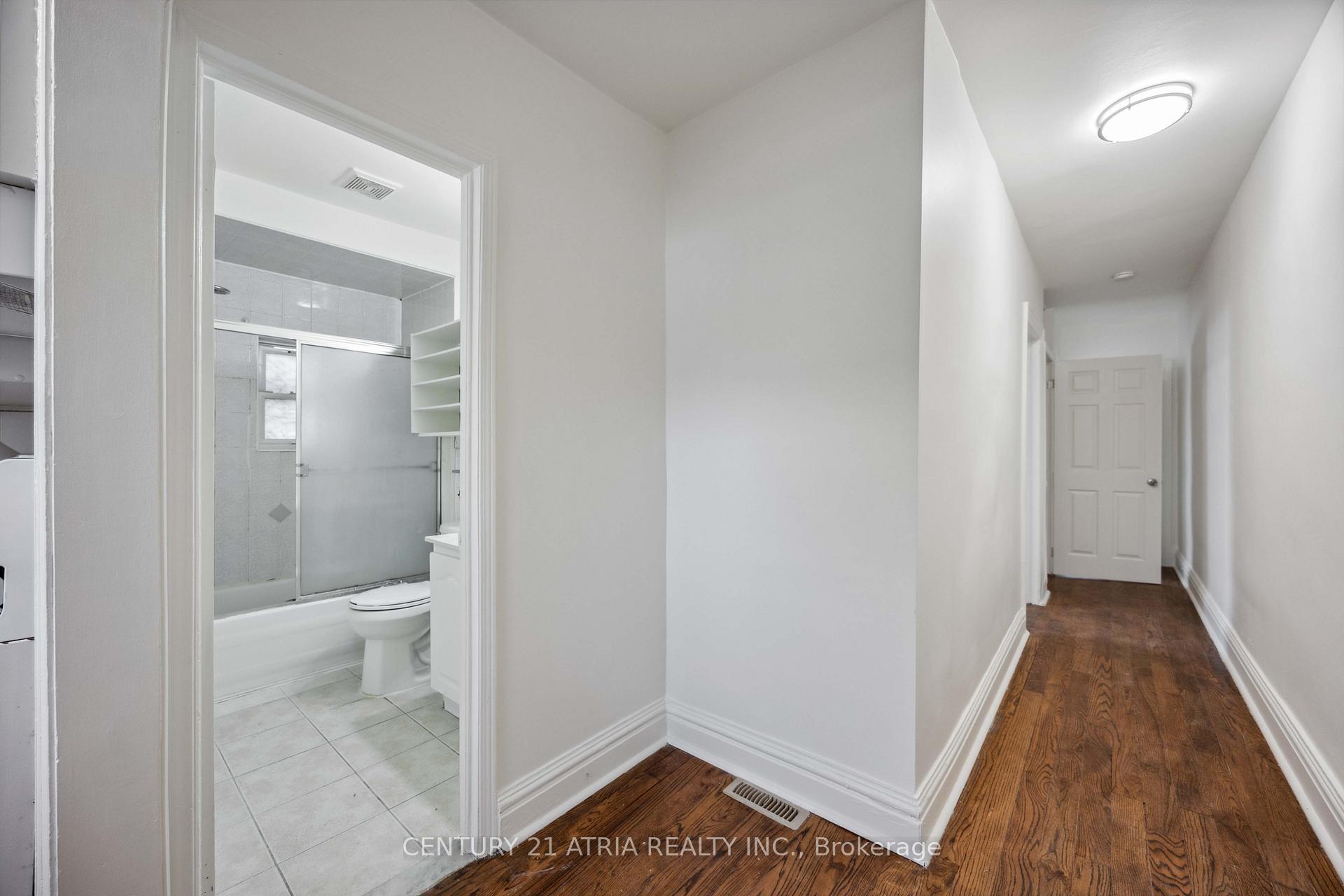 Photo 21 of 1860 Gerrard Street E, Toronto, Woodbine Corridor — HOMEH