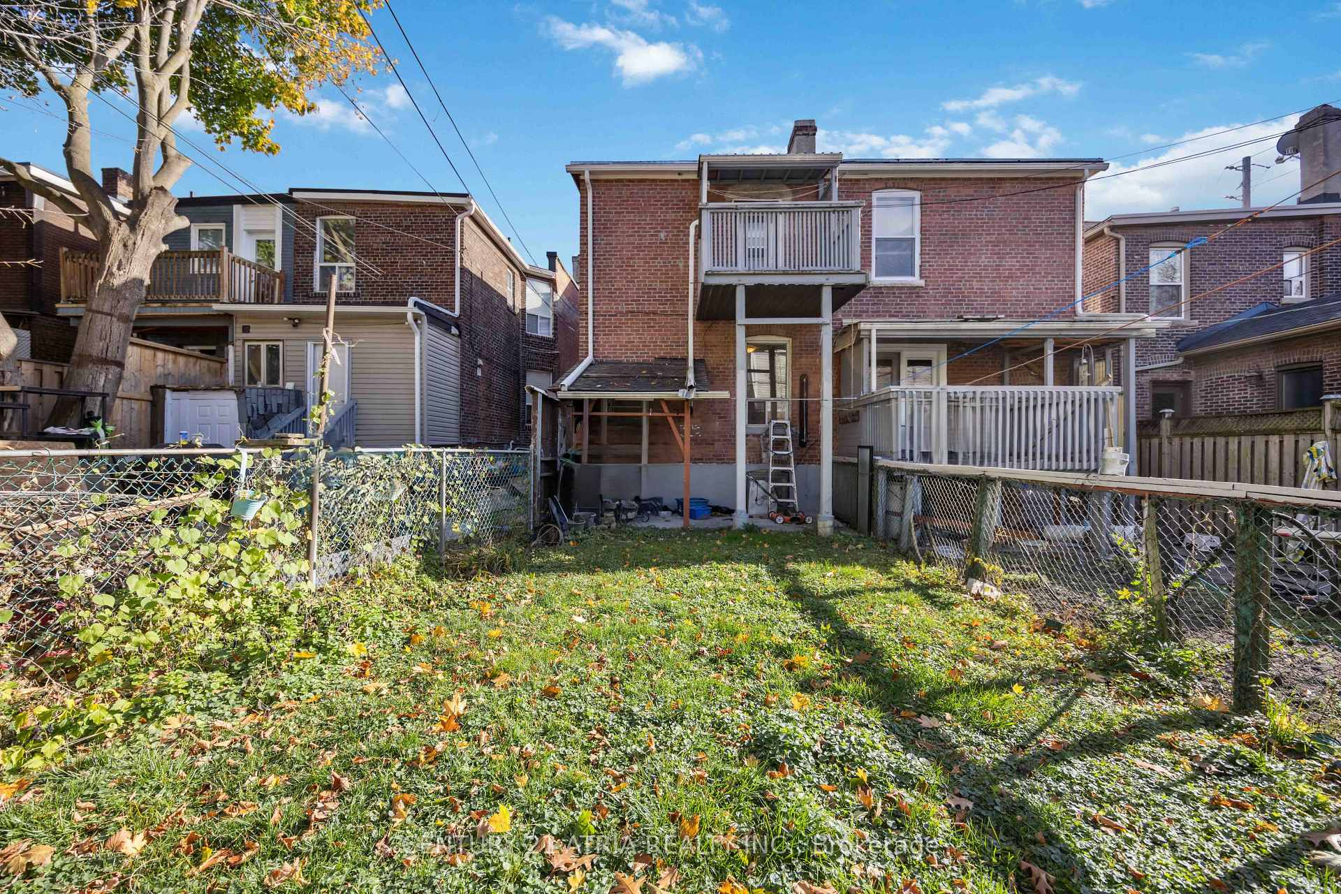 Photo 27 of 1860 Gerrard Street E, Toronto, Woodbine Corridor — HOMEH