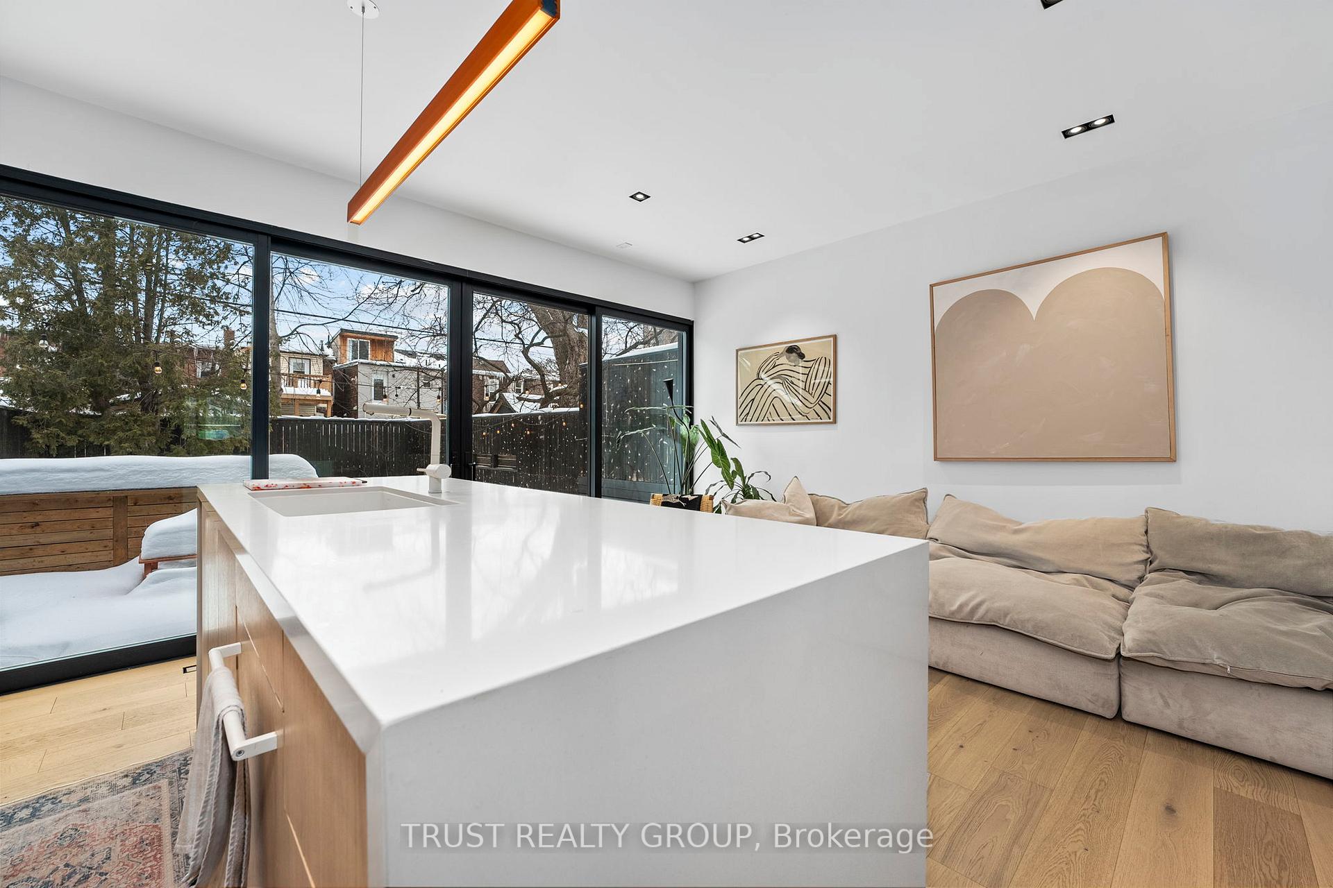 Photo 12 of 29 Perth Avenue, Toronto, Dufferin Grove — HOMEH
