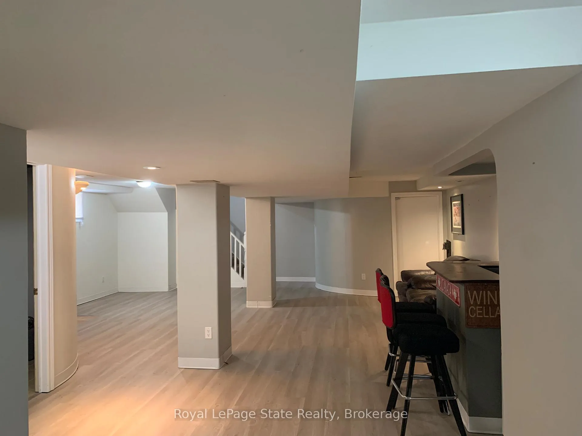 Photo 4 of Unit Lower, 72 Southmeadow Crescent, Hamilton, Stoney Creek — HOMEH