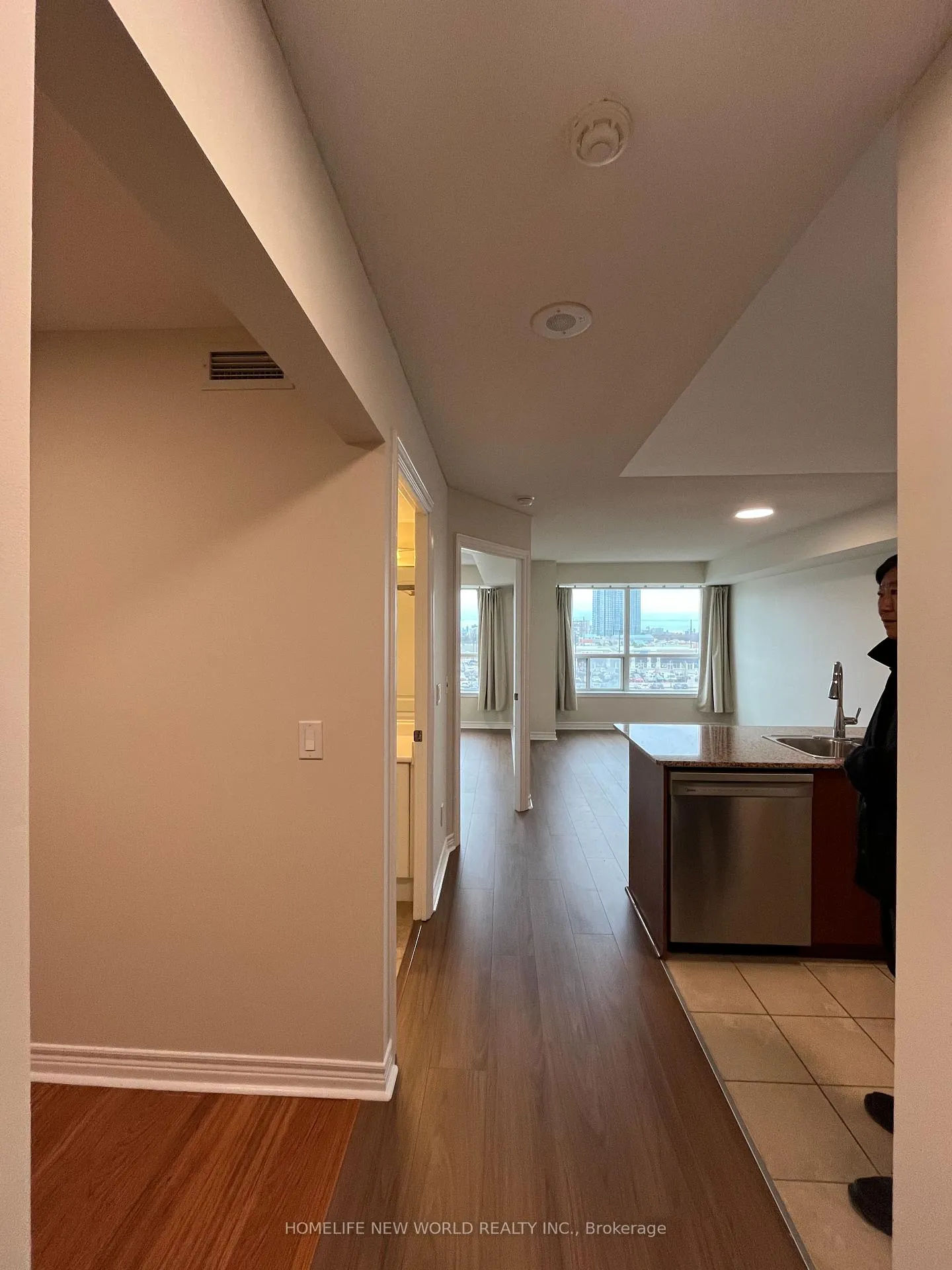 Photo 4 of Unit 503, 15 North Park Road, Vaughan, Beverley Glen — HOMEH