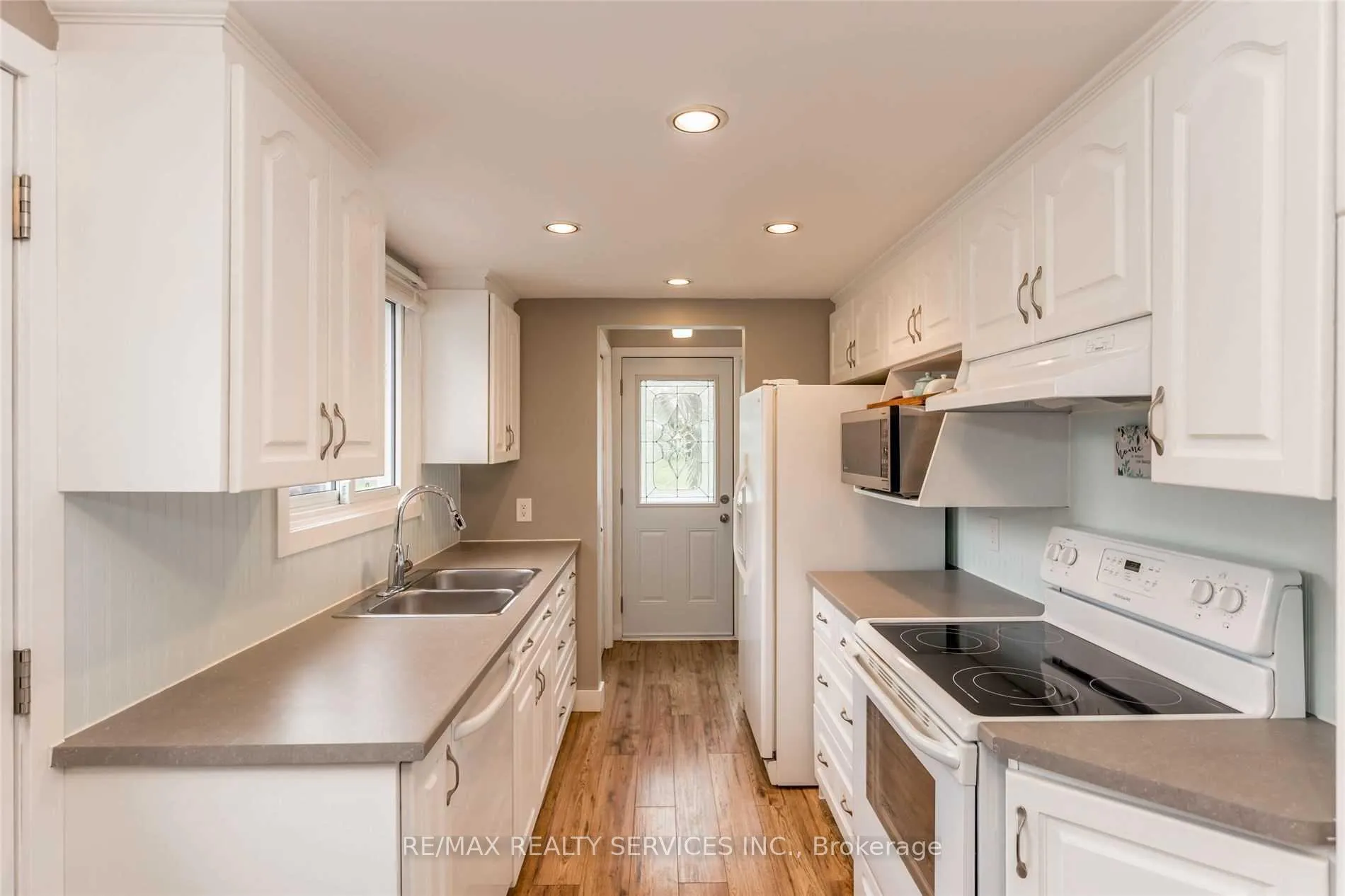 Photo 7 of 83 Janice Drive, Barrie, Sunnidale — HOMEH