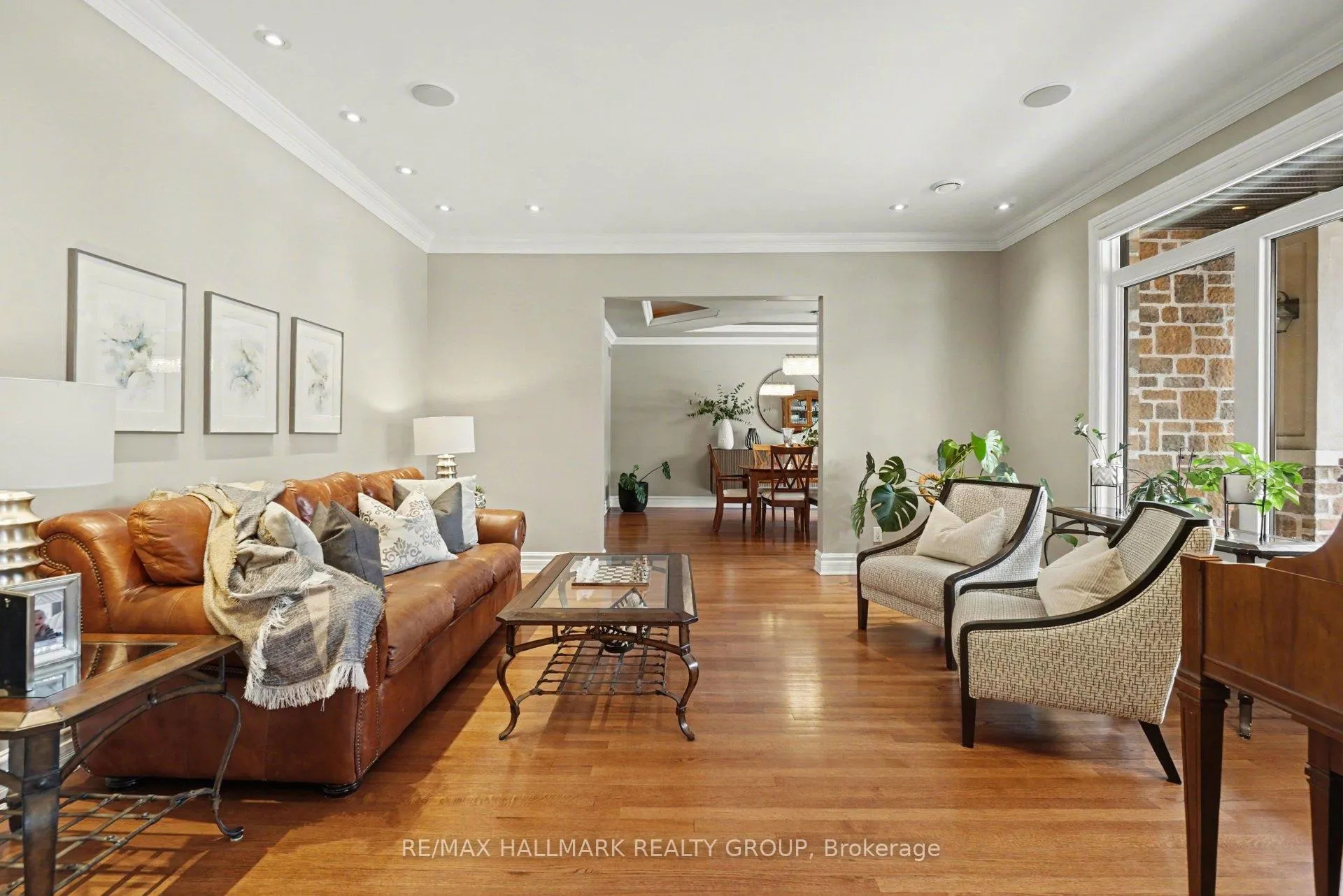 Photo 5 of 62 Rebecca Crescent, Ottawa, Rothwell Heights — HOMEH