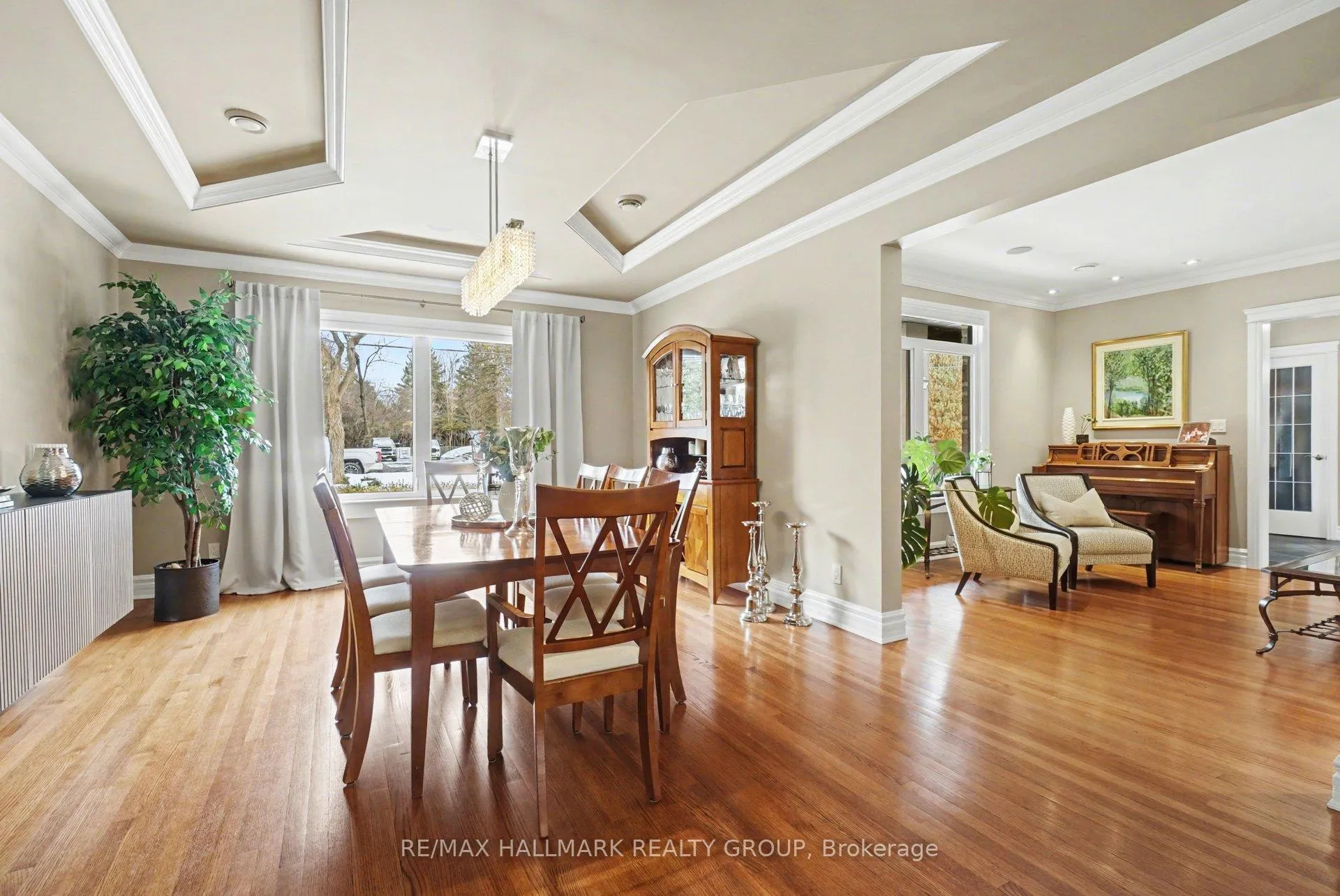 Photo 8 of 62 Rebecca Crescent, Ottawa, Rothwell Heights — HOMEH