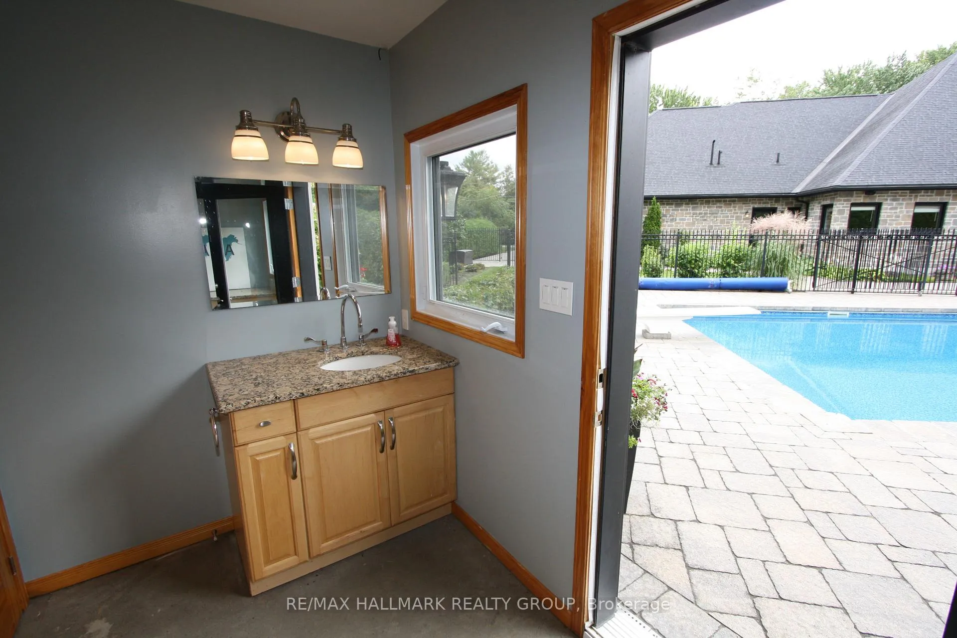 Photo 49 of 62 Rebecca Crescent, Ottawa, Rothwell Heights — HOMEH