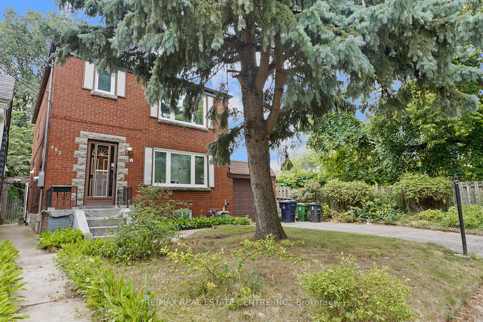 Photo 5 of 482 Rhodes Avenue, Toronto, Greenwood-Coxwell — HOMEH