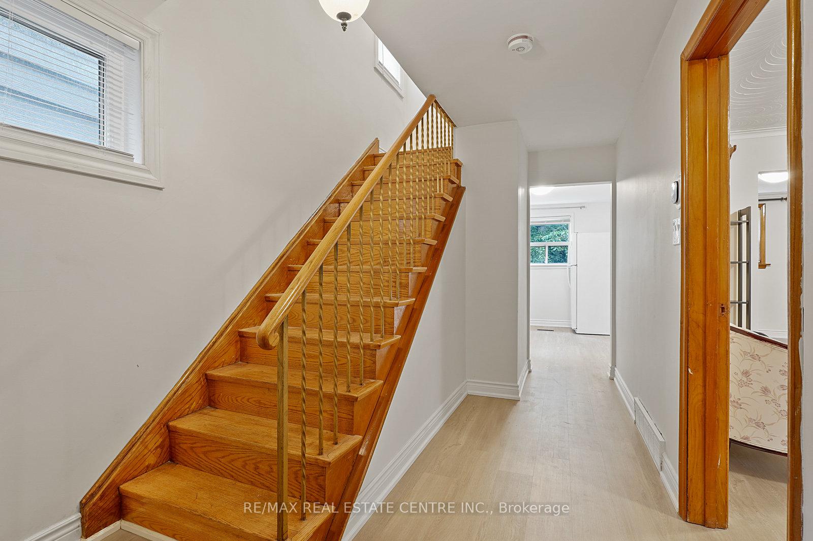 Photo 7 of 482 Rhodes Avenue, Toronto, Greenwood-Coxwell — HOMEH