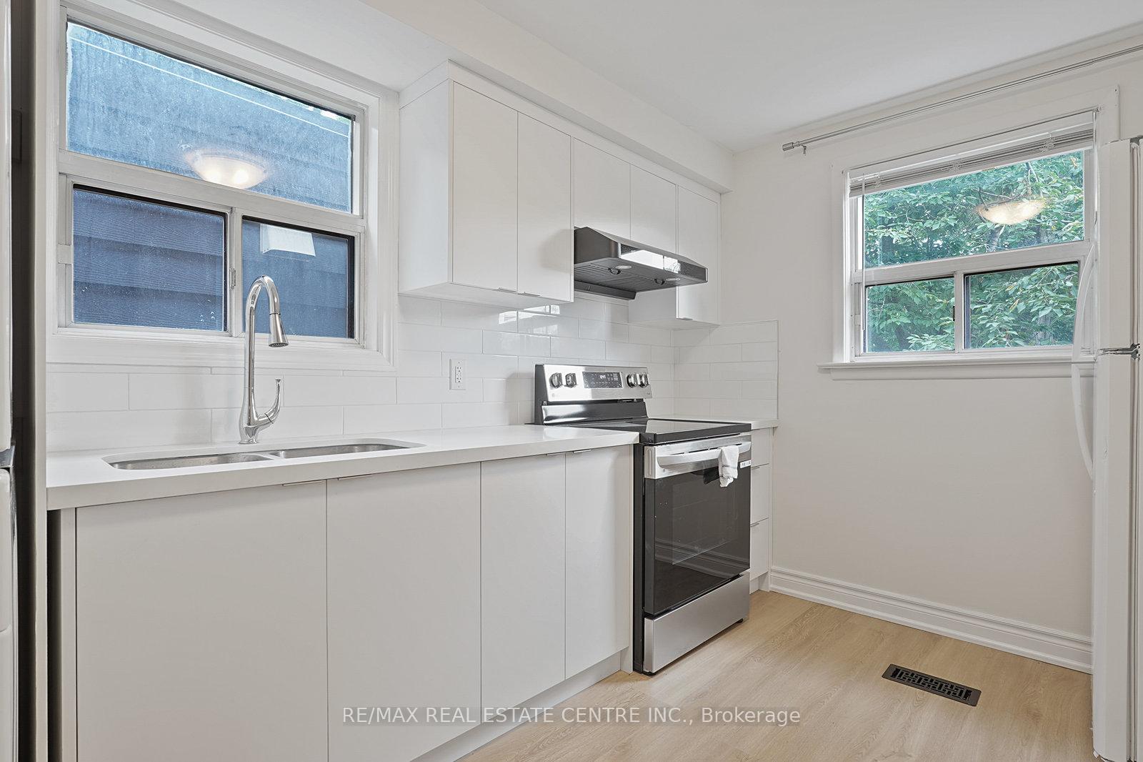 Photo 11 of 482 Rhodes Avenue, Toronto, Greenwood-Coxwell — HOMEH