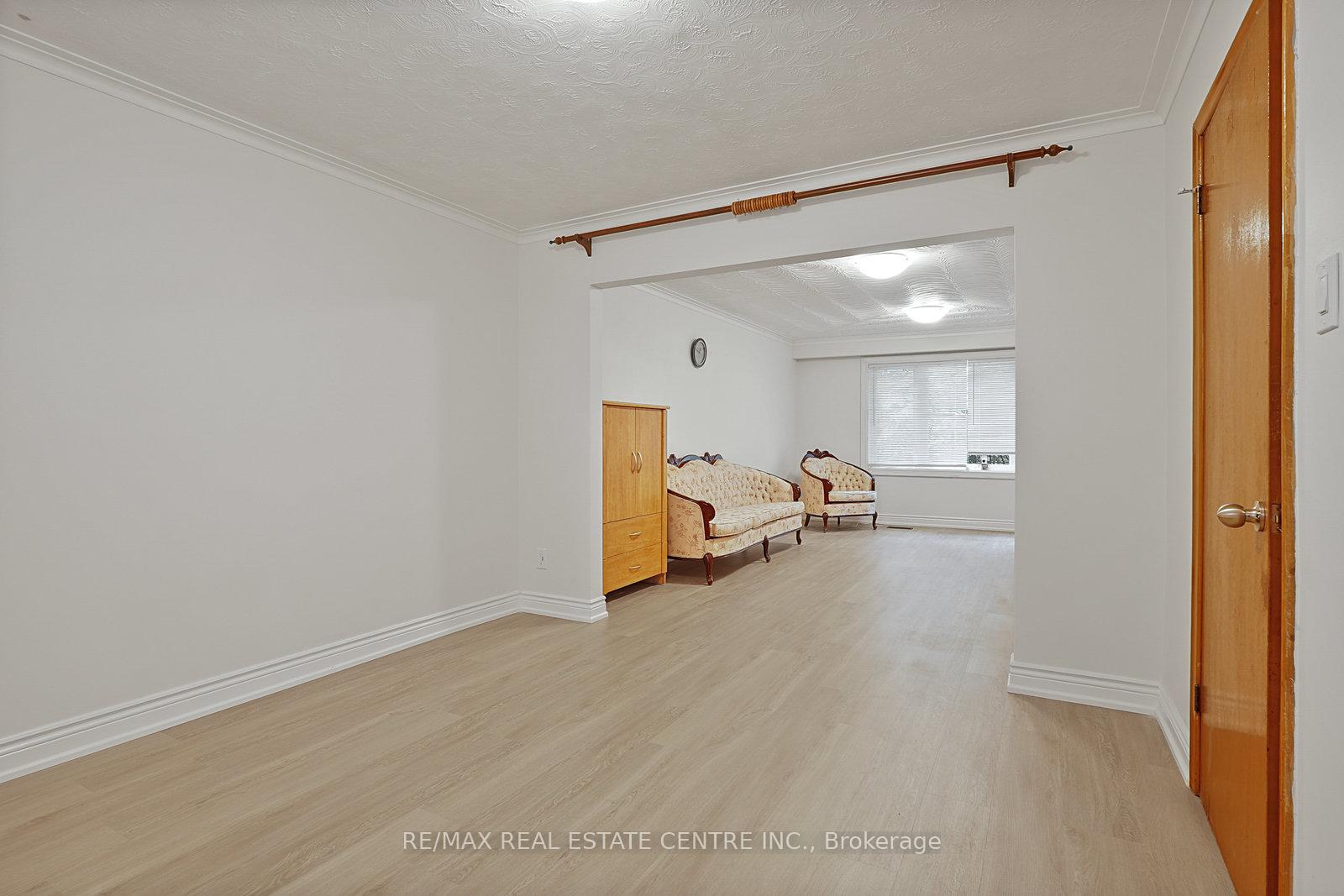 Photo 15 of 482 Rhodes Avenue, Toronto, Greenwood-Coxwell — HOMEH
