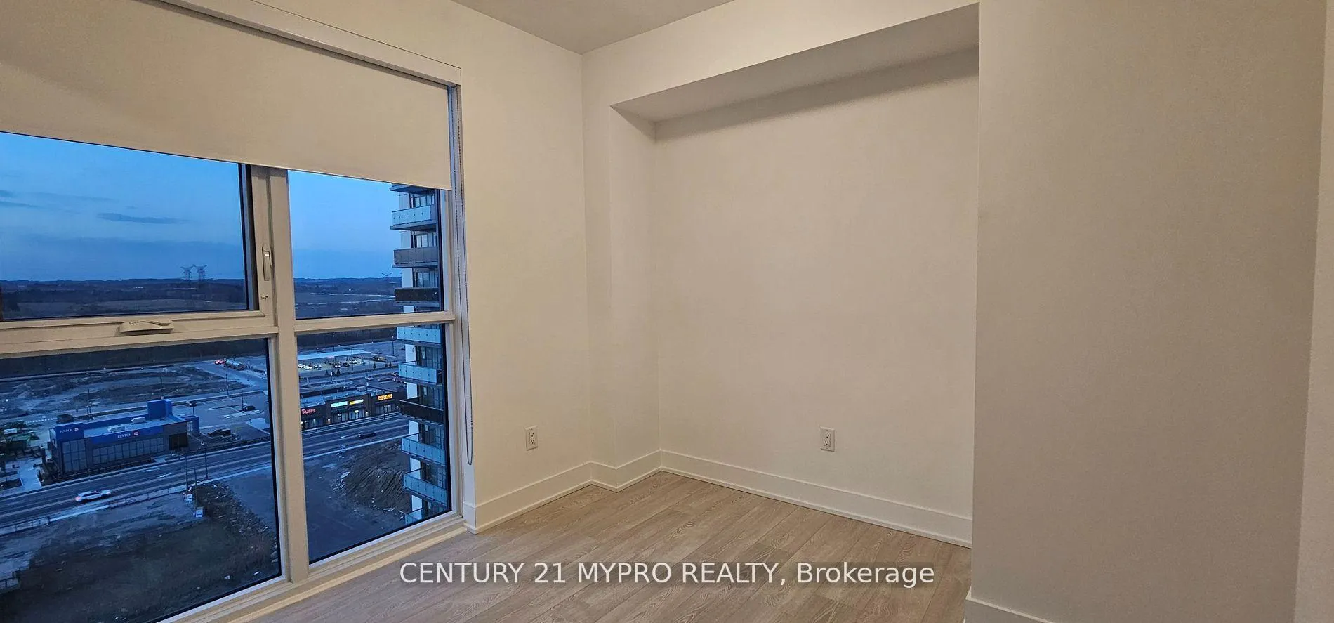Photo 9 of Unit 1617, 2545 Simcoe St N Street, Oshawa, Windfields — HOMEH