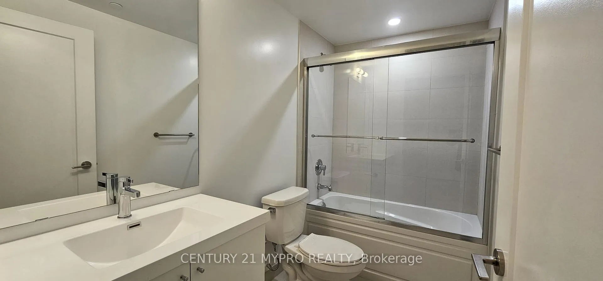 Photo 12 of Unit 1617, 2545 Simcoe St N Street, Oshawa, Windfields — HOMEH