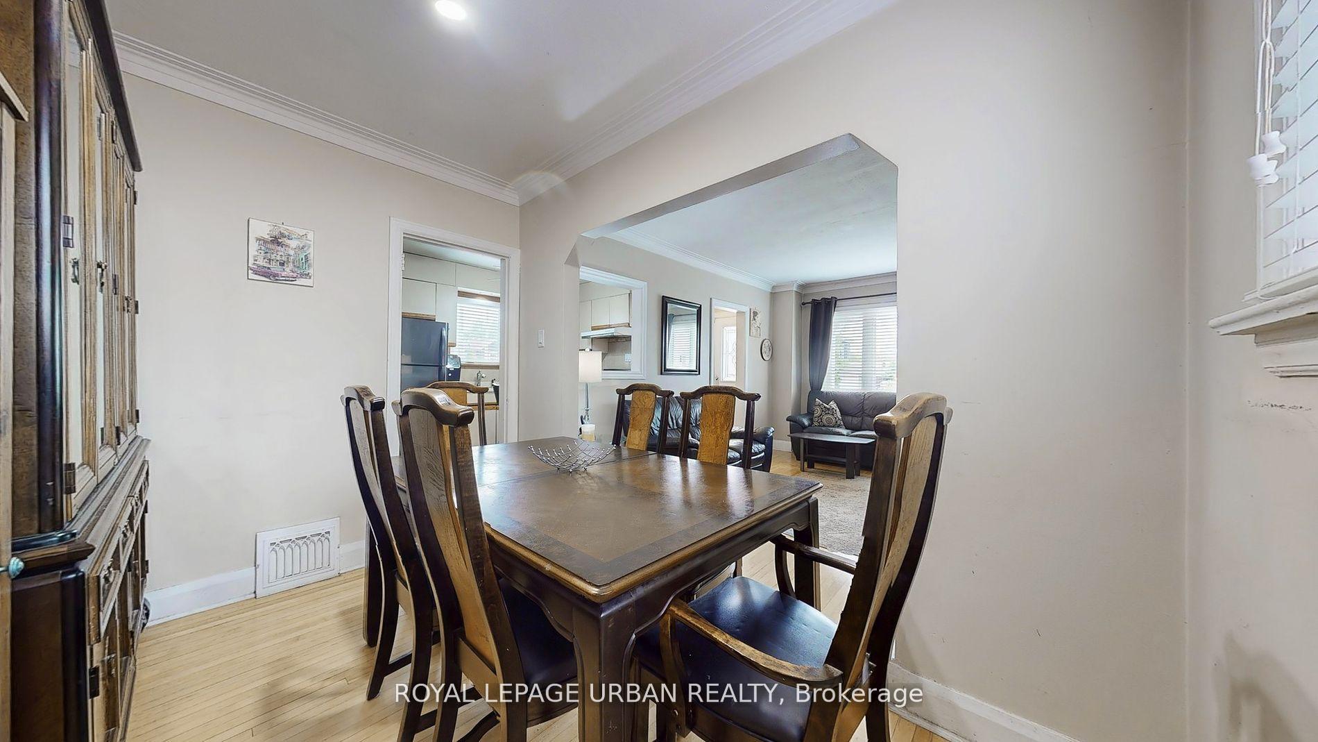 Photo 10 of 61 Binswood Avenue, Toronto, East York — HOMEH
