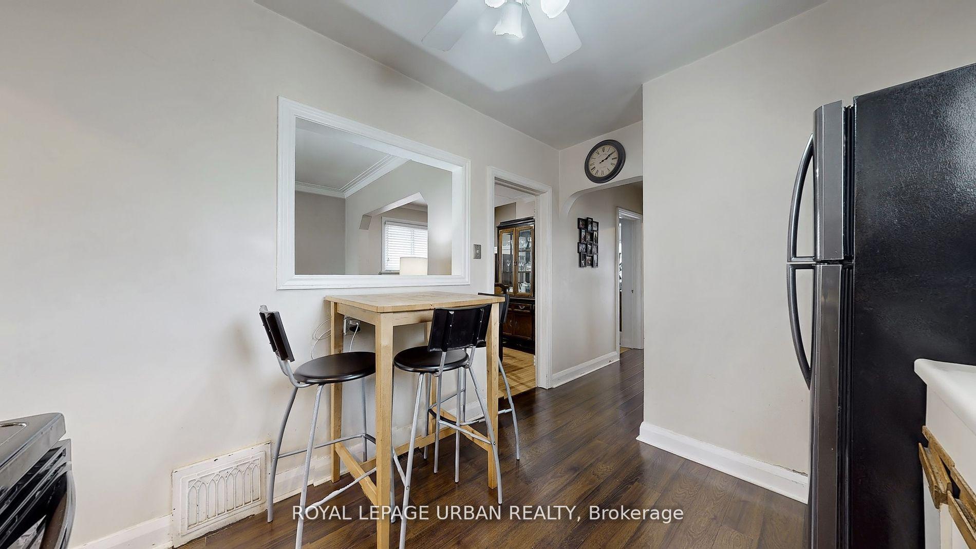 Photo 14 of 61 Binswood Avenue, Toronto, East York — HOMEH