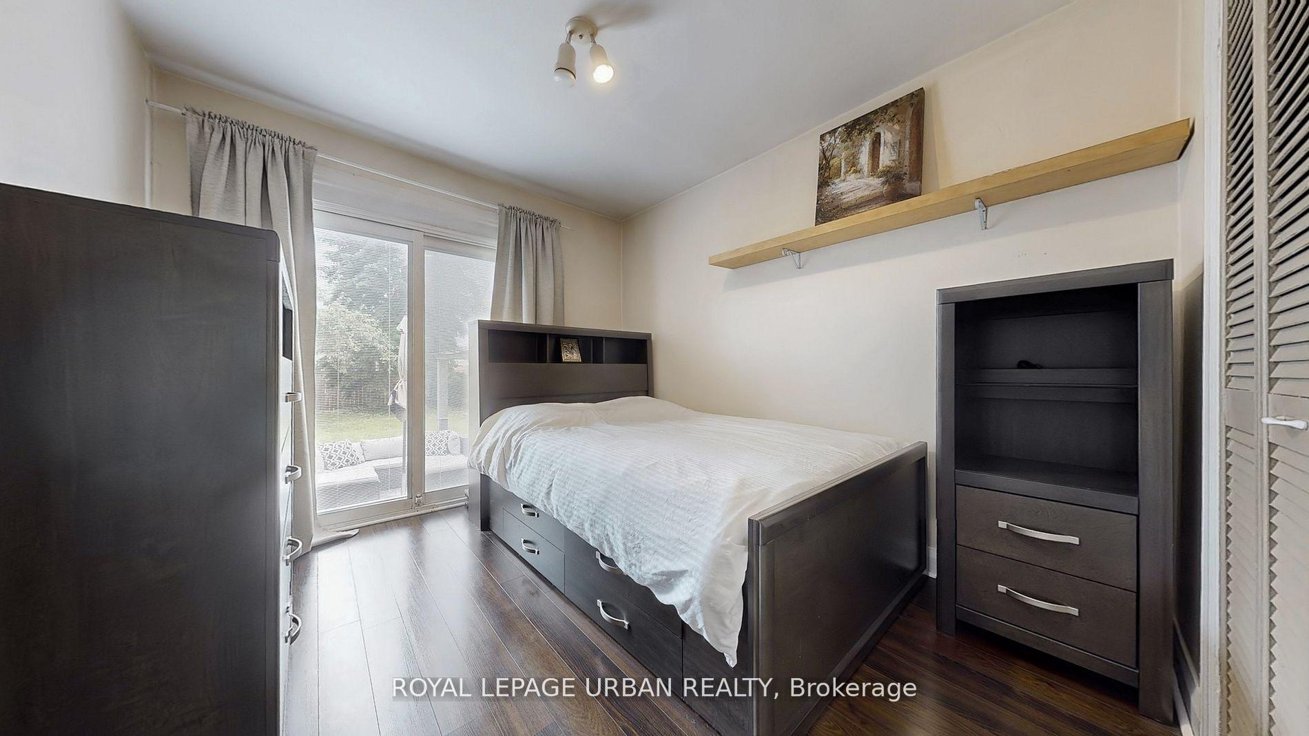 Photo 16 of 61 Binswood Avenue, Toronto, East York — HOMEH