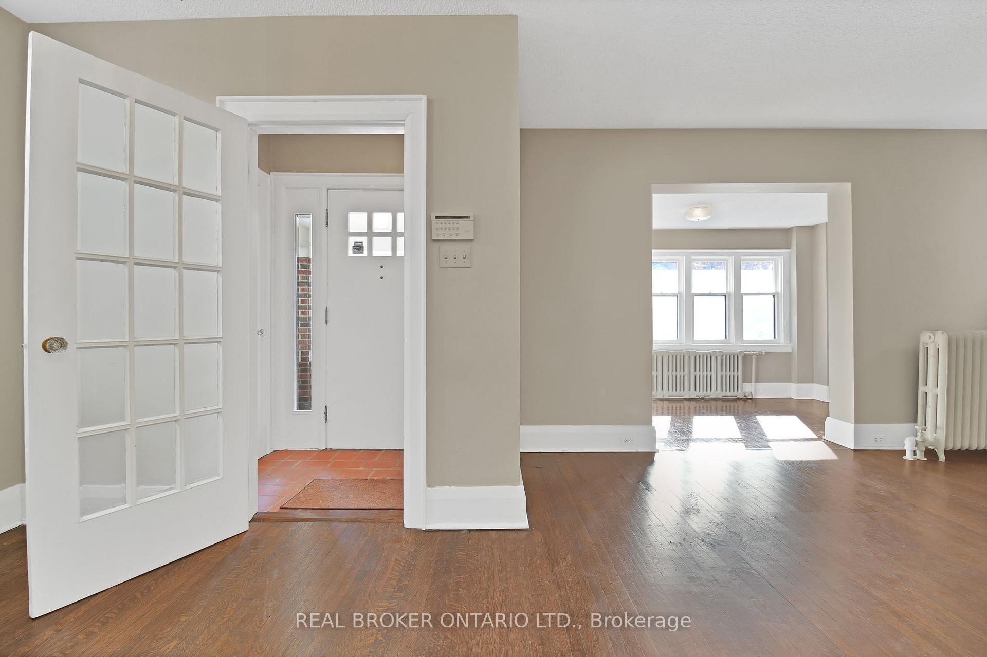 Photo 4 of 152 Briar Hill Avenue, Toronto, Lawrence Park South — HOMEH