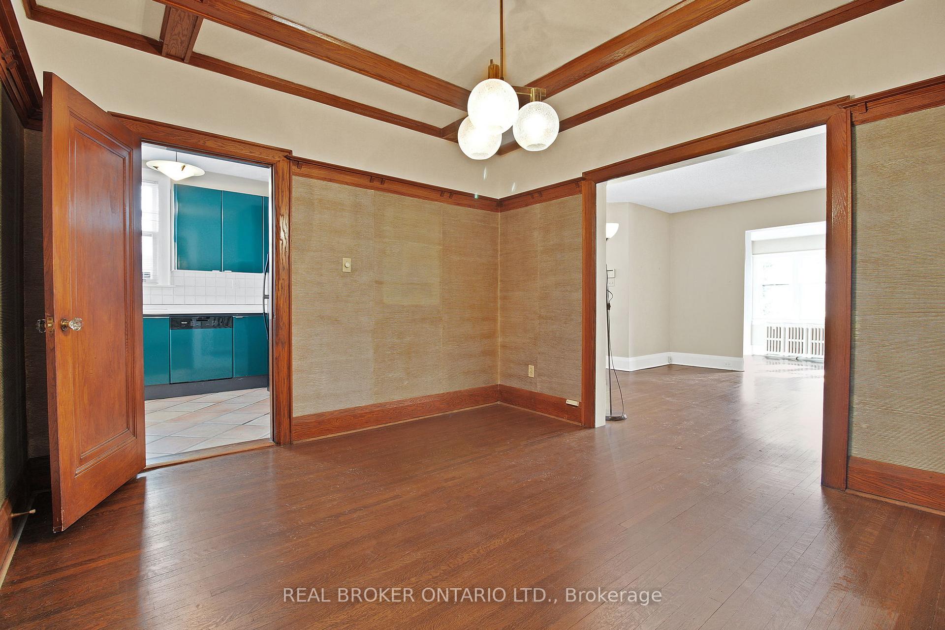 Photo 14 of 152 Briar Hill Avenue, Toronto, Lawrence Park South — HOMEH