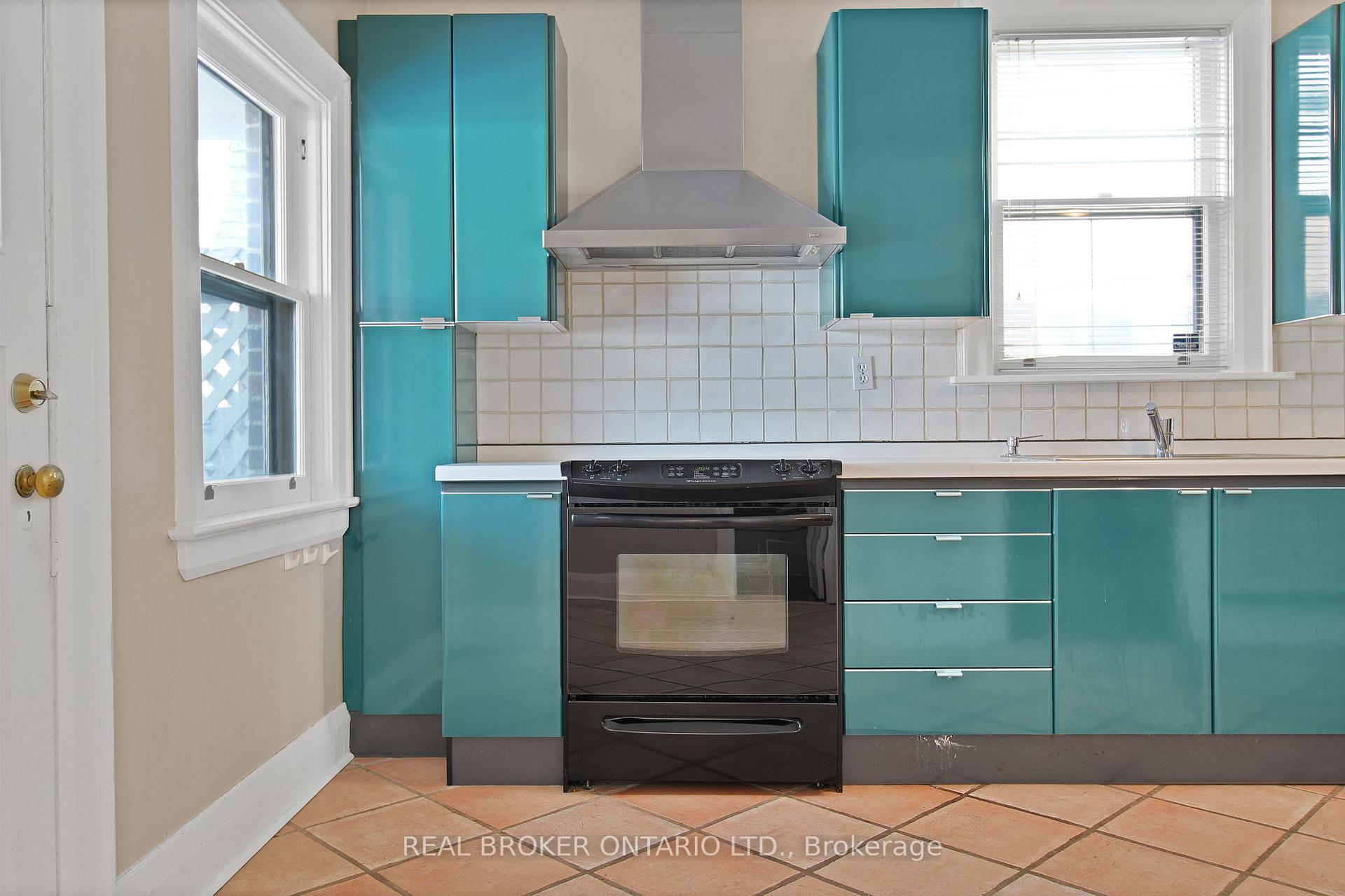 Photo 16 of 152 Briar Hill Avenue, Toronto, Lawrence Park South — HOMEH