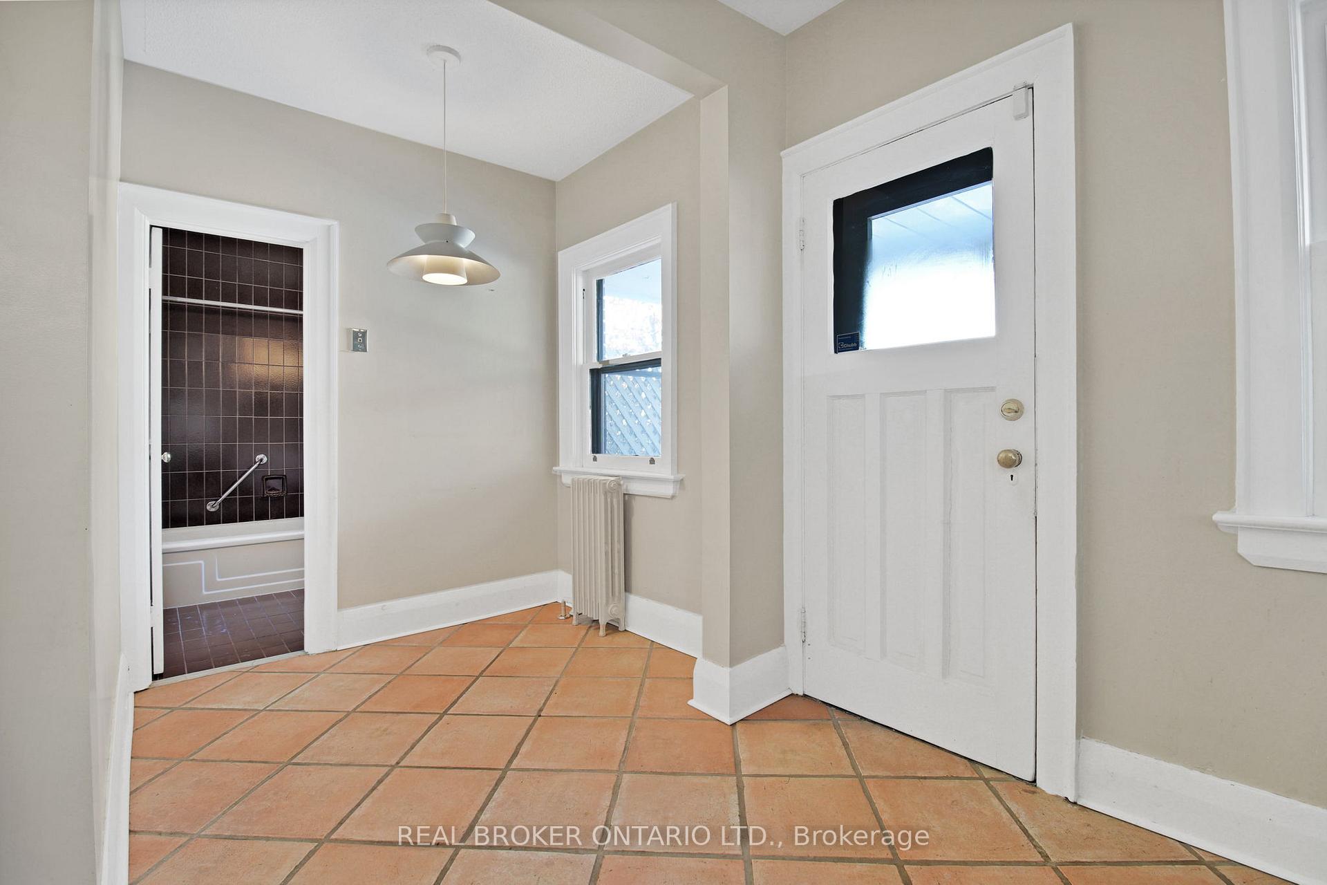Photo 20 of 152 Briar Hill Avenue, Toronto, Lawrence Park South — HOMEH