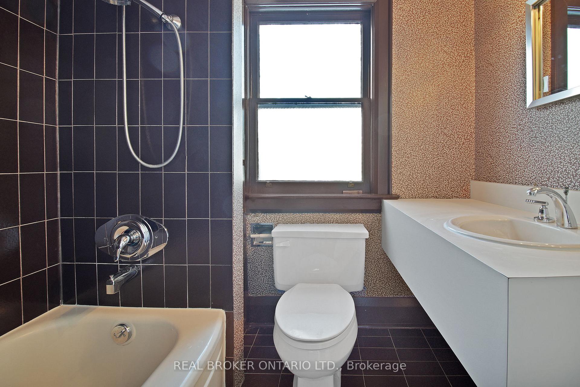Photo 21 of 152 Briar Hill Avenue, Toronto, Lawrence Park South — HOMEH