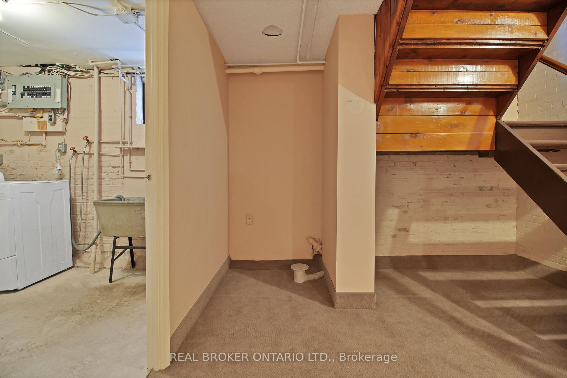 Photo 45 of 152 Briar Hill Avenue, Toronto, Lawrence Park South — HOMEH