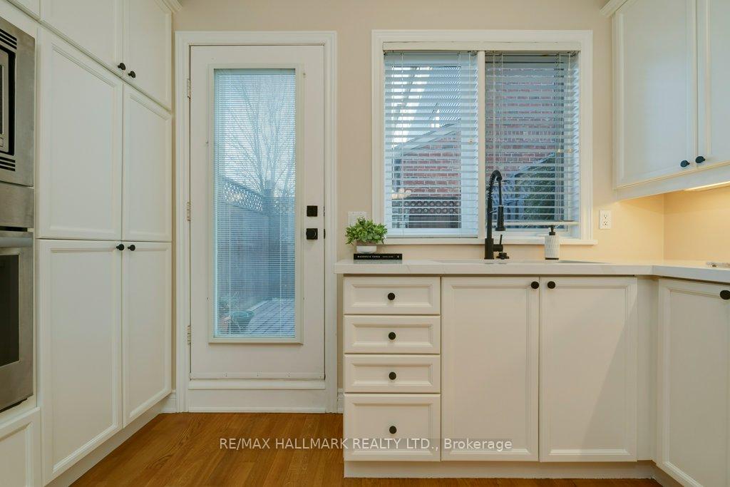 Photo 10 of 720A Kingston Road, Toronto, East End-Danforth — HOMEH