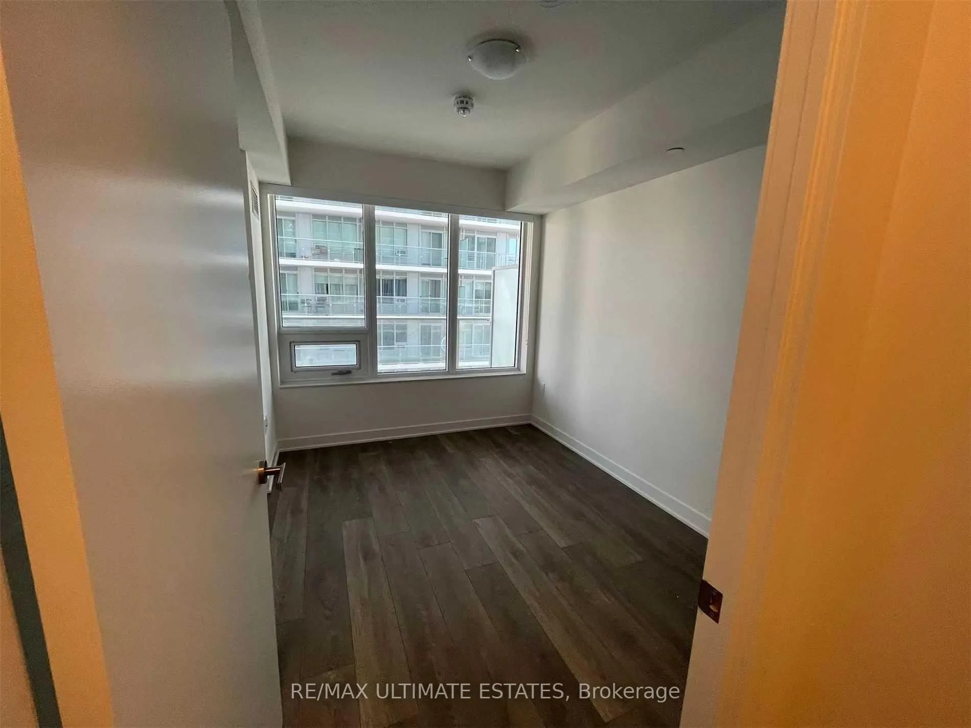 Photo 4 of Unit 2416, 195 Redpath Avenue, Toronto, Mount Pleasant West — HOMEH