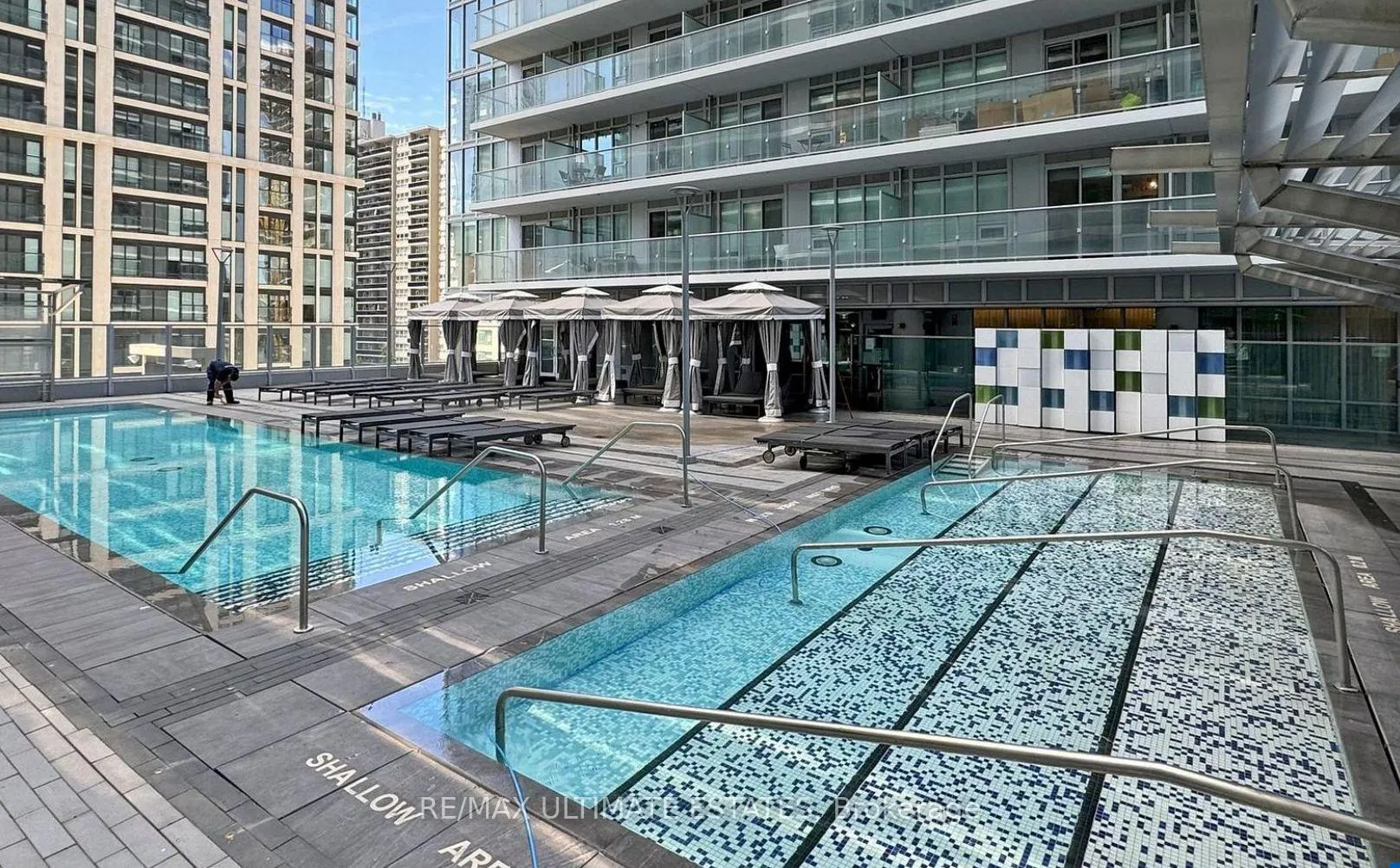 Photo 14 of Unit 2416, 195 Redpath Avenue, Toronto, Mount Pleasant West — HOMEH