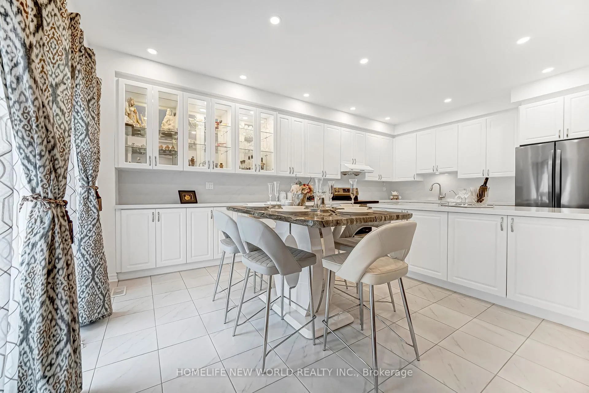 Photo 10 of 1780 William Lott Drive, Oshawa, Taunton — HOMEH