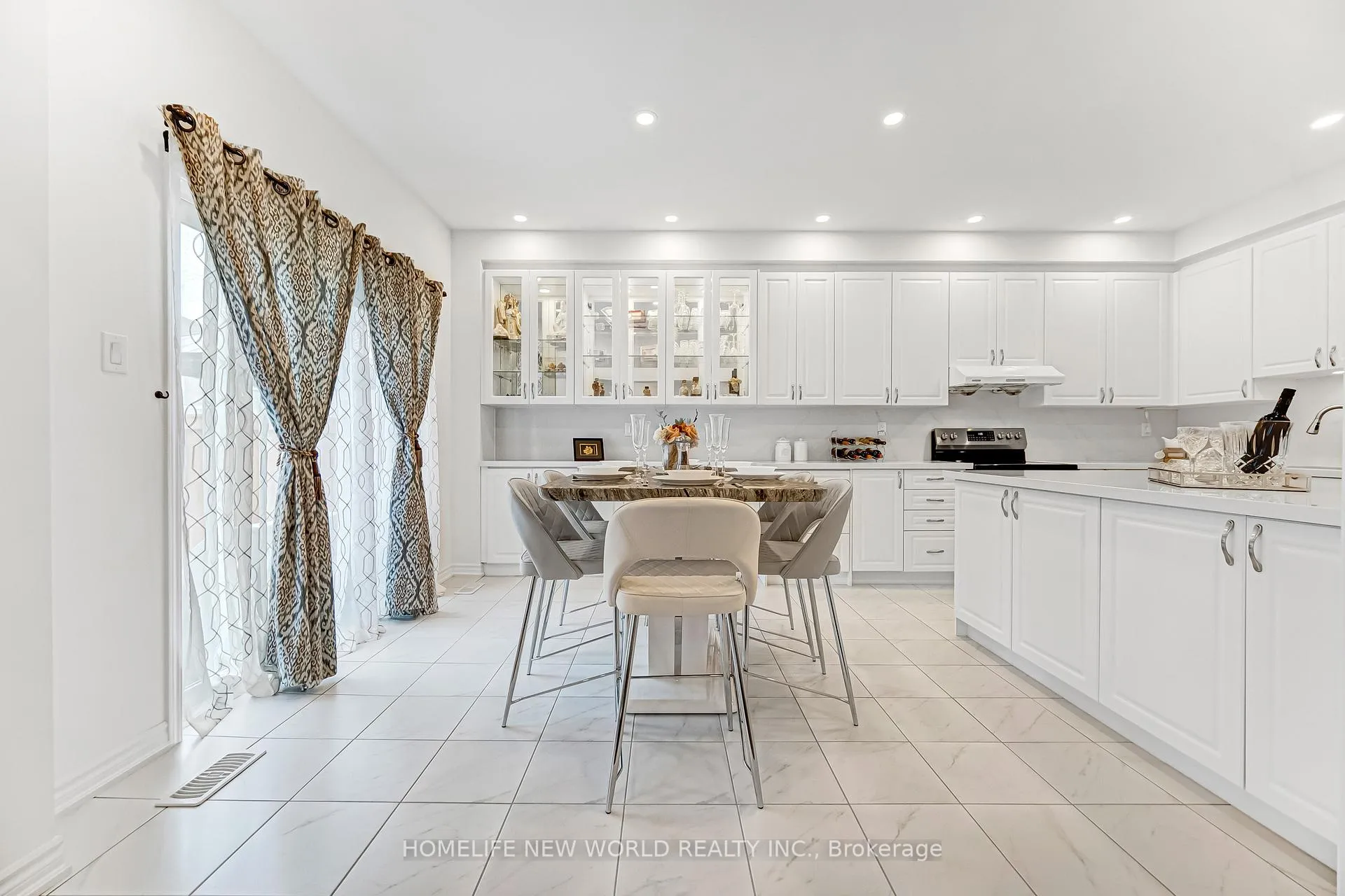 Photo 11 of 1780 William Lott Drive, Oshawa, Taunton — HOMEH