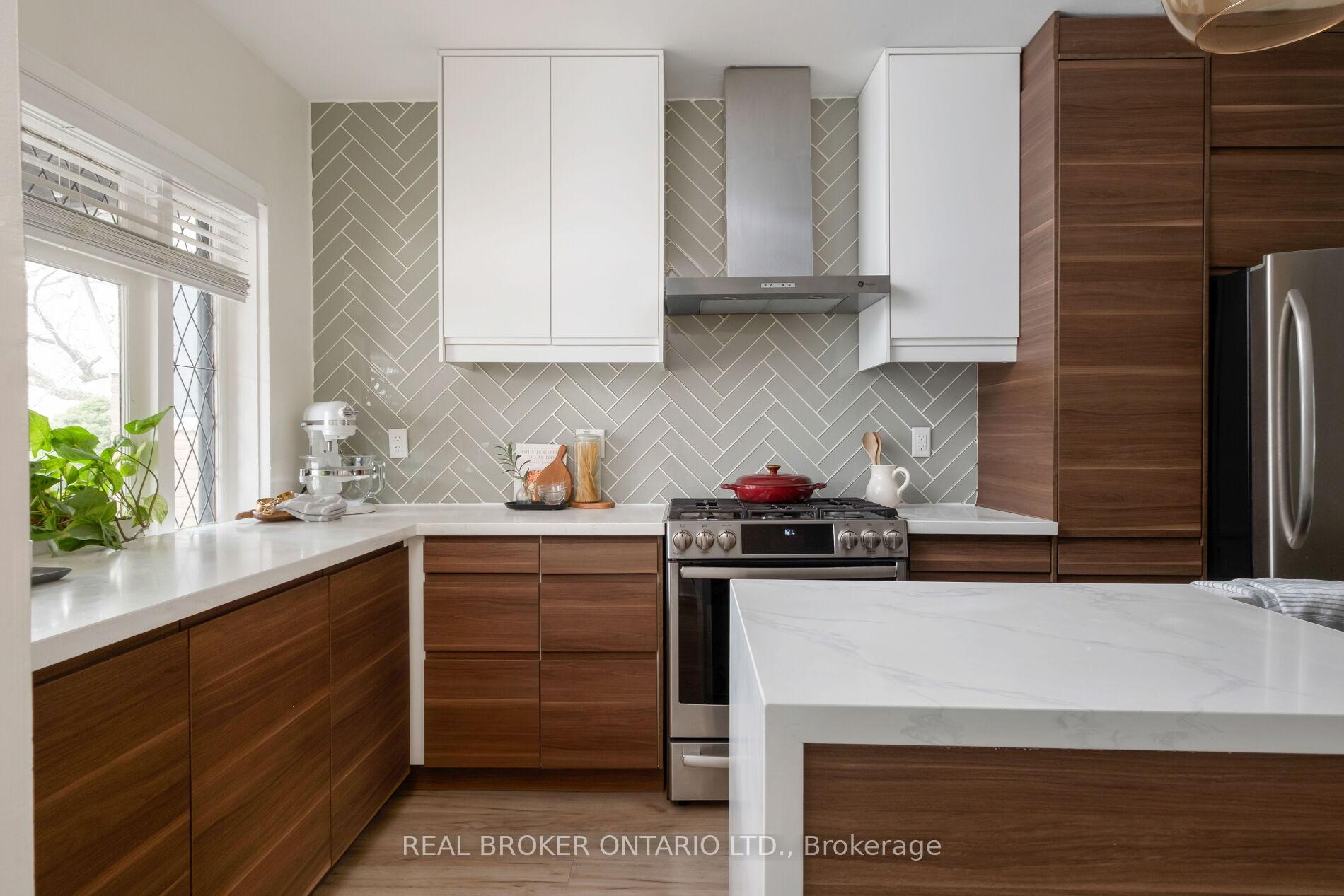 Photo 3 of 10 Ingham Avenue, Toronto, North Riverdale — HOMEH