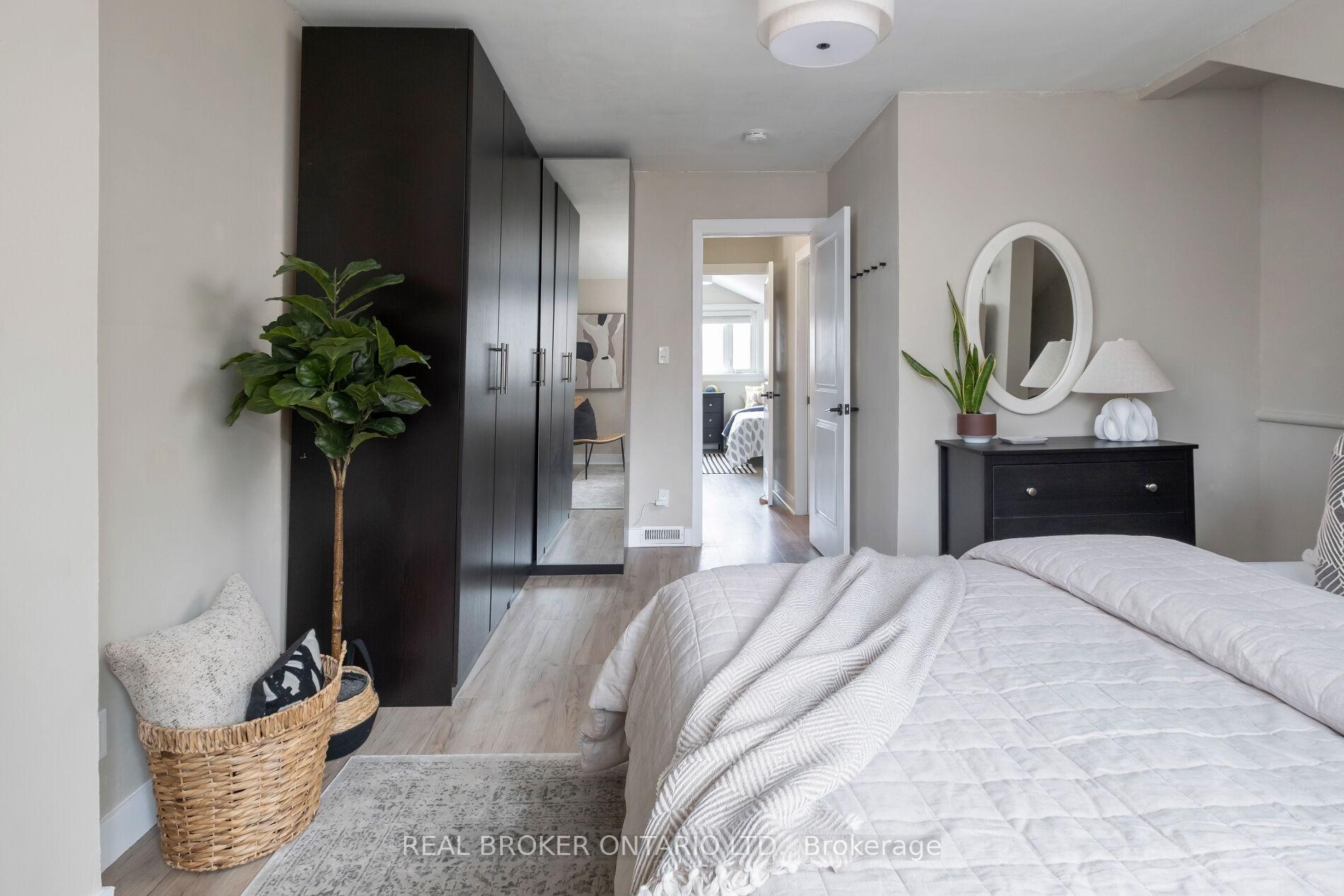 Photo 11 of 10 Ingham Avenue, Toronto, North Riverdale — HOMEH