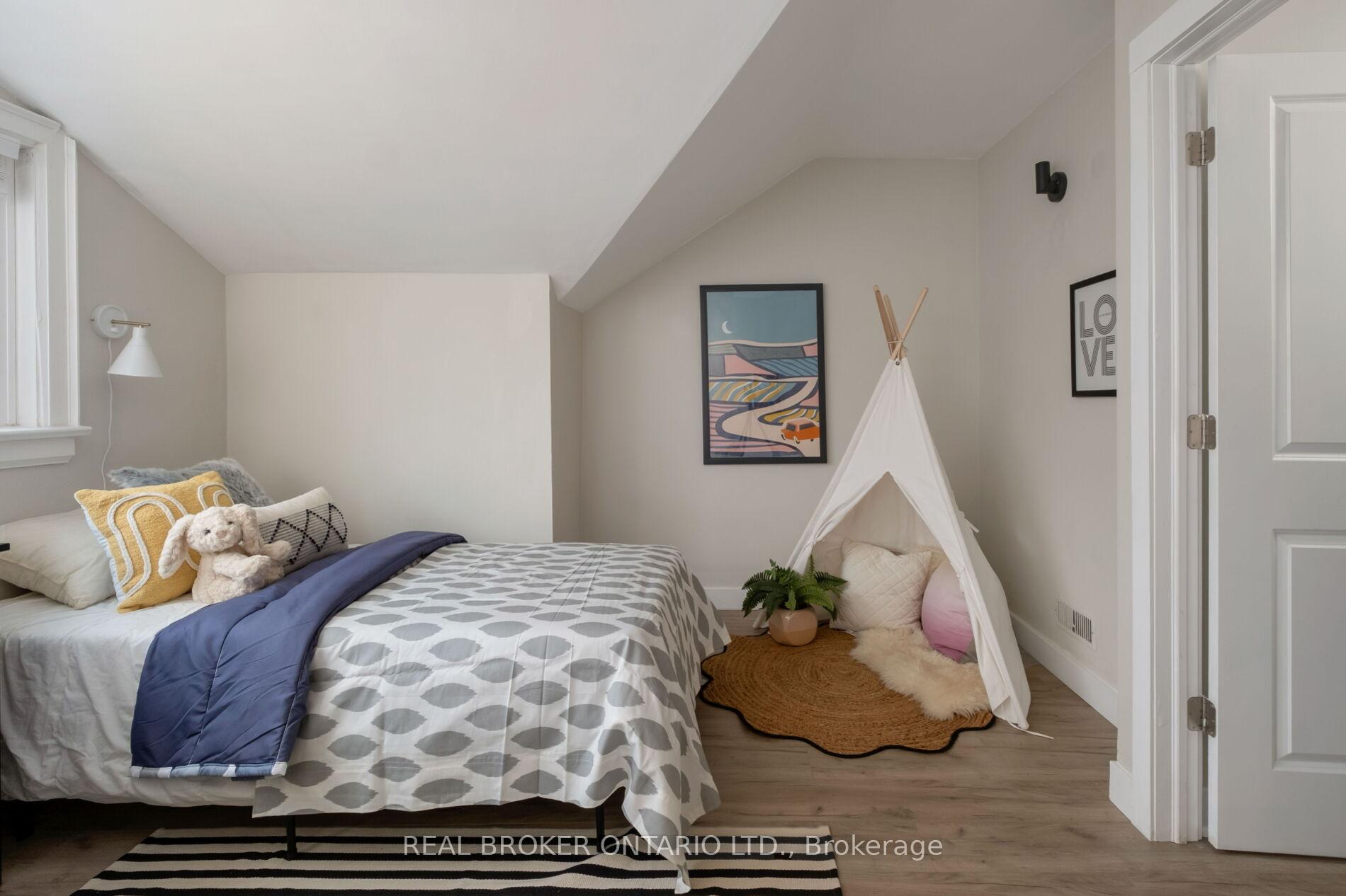 Photo 12 of 10 Ingham Avenue, Toronto, North Riverdale — HOMEH