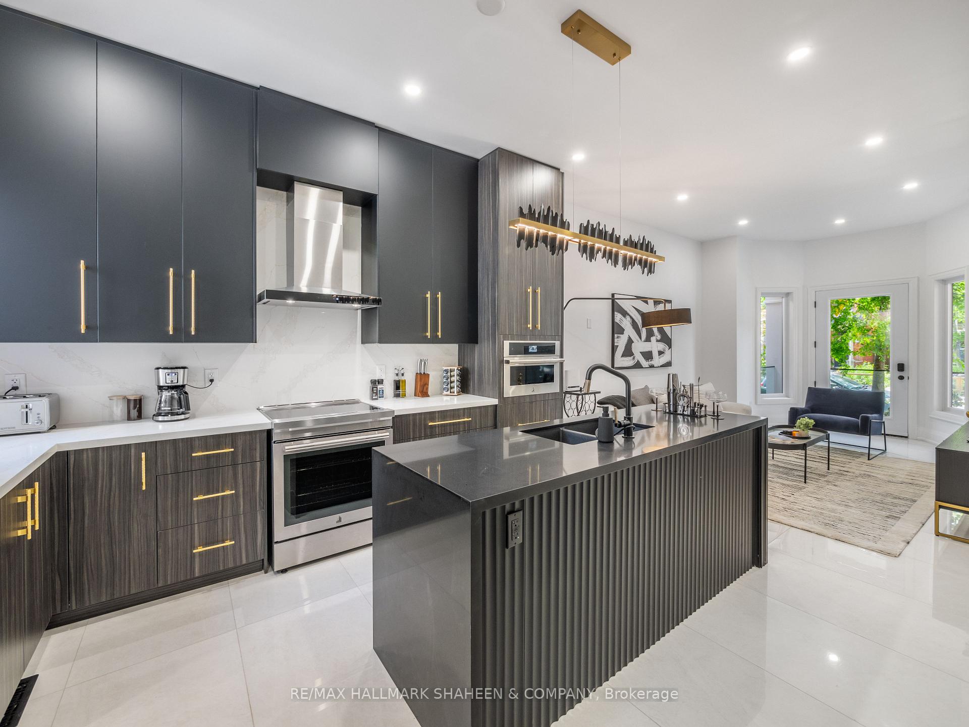 Photo 8 of 357 Euclid Avenue, Toronto, Trinity-Bellwoods — HOMEH