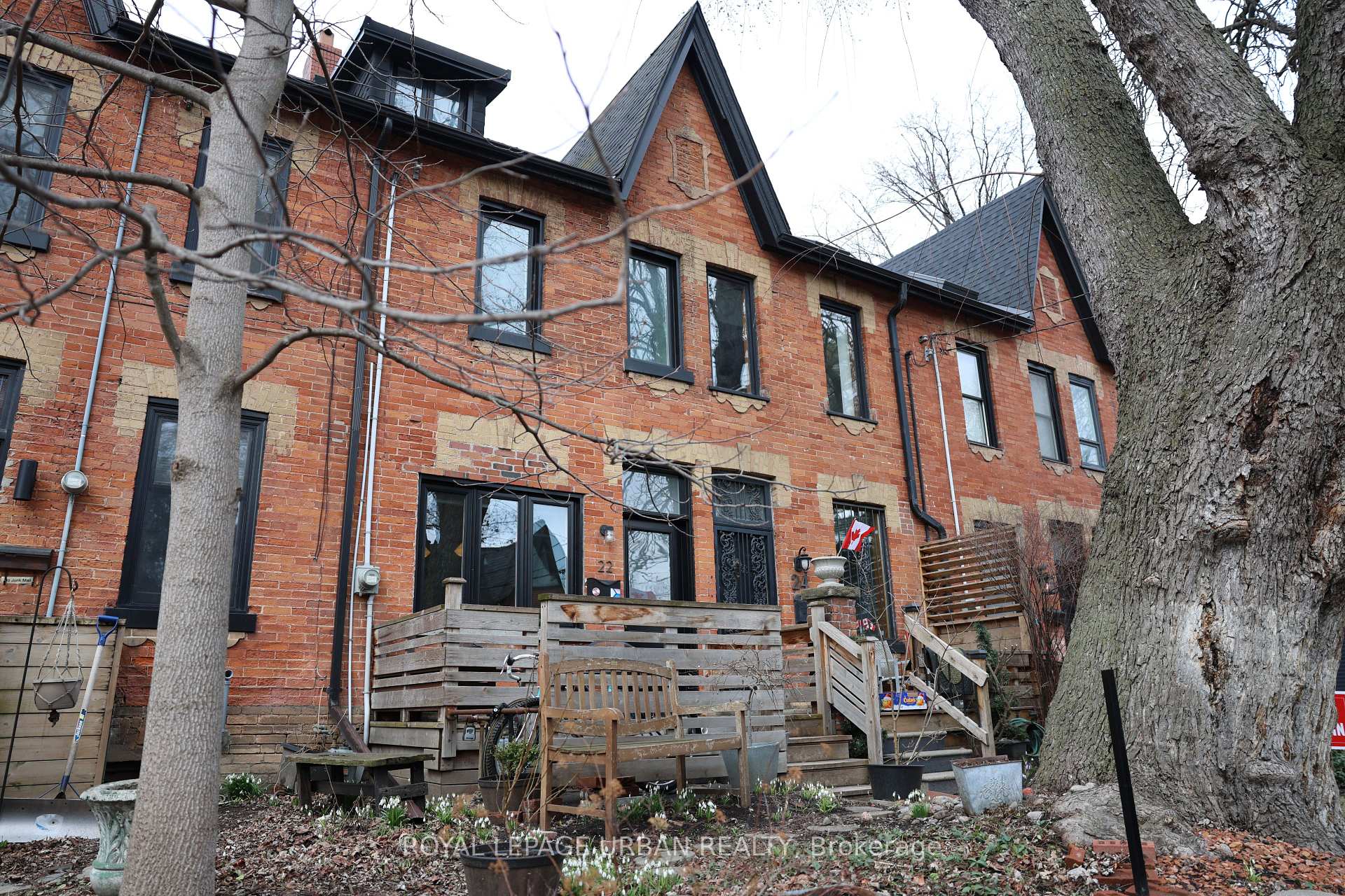 Front of 22 Blong Avenue