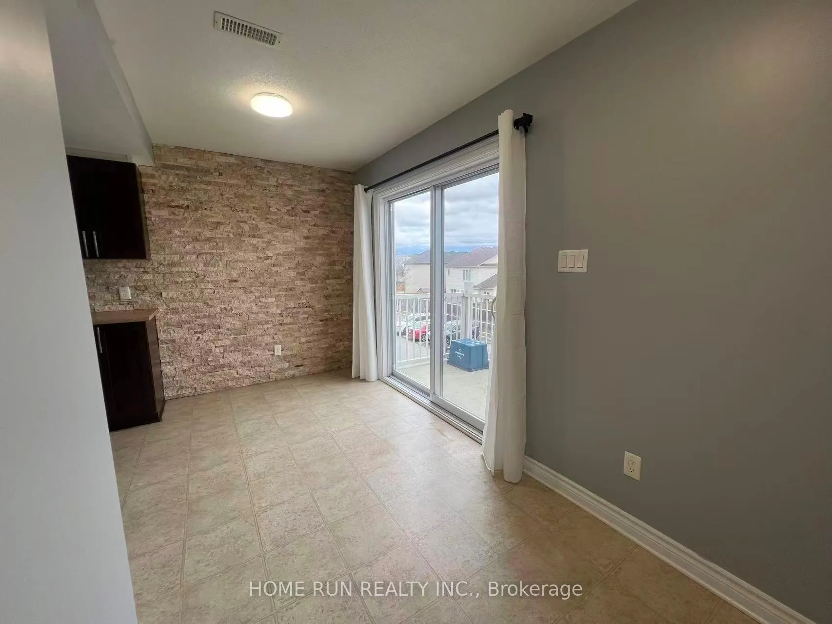 Photo 6 of Unit B, 578 Chapman Mills Drive, Ottawa, Barrhaven - Strandherd — HOMEH