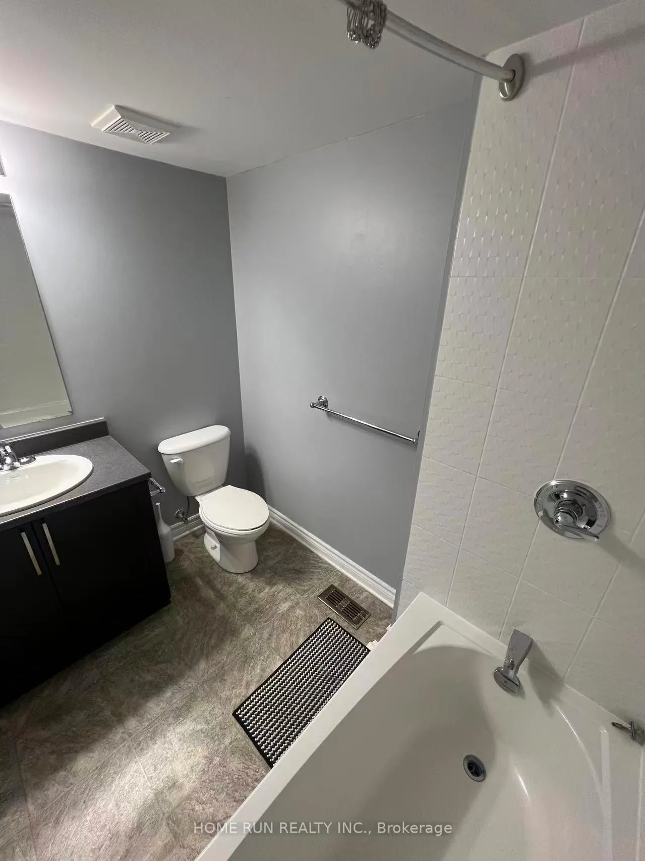 Photo 17 of Unit B, 578 Chapman Mills Drive, Ottawa, Barrhaven - Strandherd — HOMEH