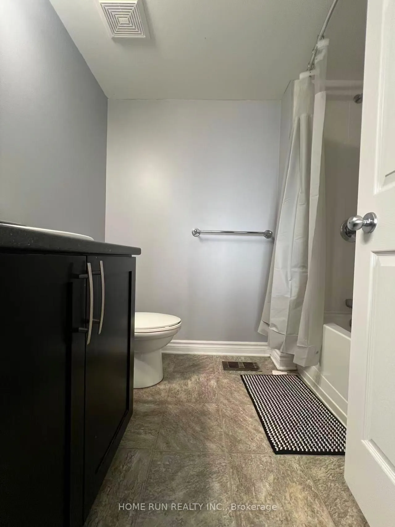 Photo 18 of Unit B, 578 Chapman Mills Drive, Ottawa, Barrhaven - Strandherd — HOMEH