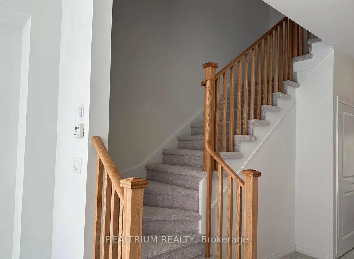 Photo 10 of 2034 Cameron Lott Crescent, Oshawa, Kedron — HOMEH