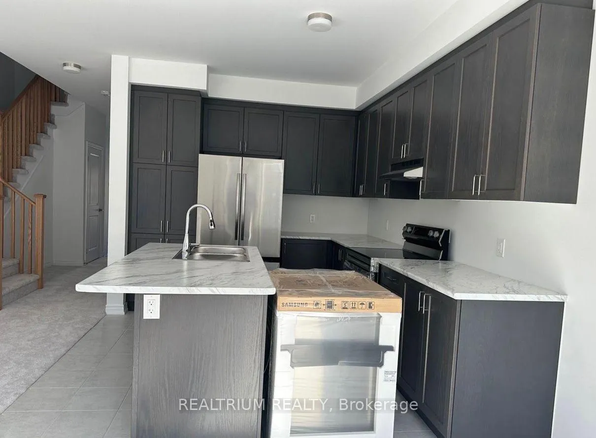 Photo 12 of 2034 Cameron Lott Crescent, Oshawa, Kedron — HOMEH