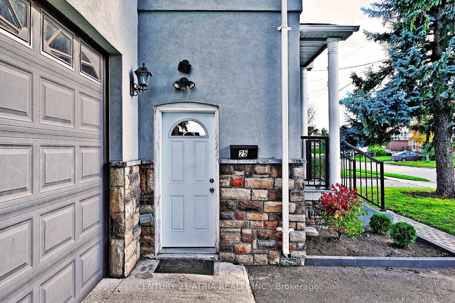 Photo 4 of 25 Crosland Drive E, Scarborough, Wexford-Maryvale — HOMEH